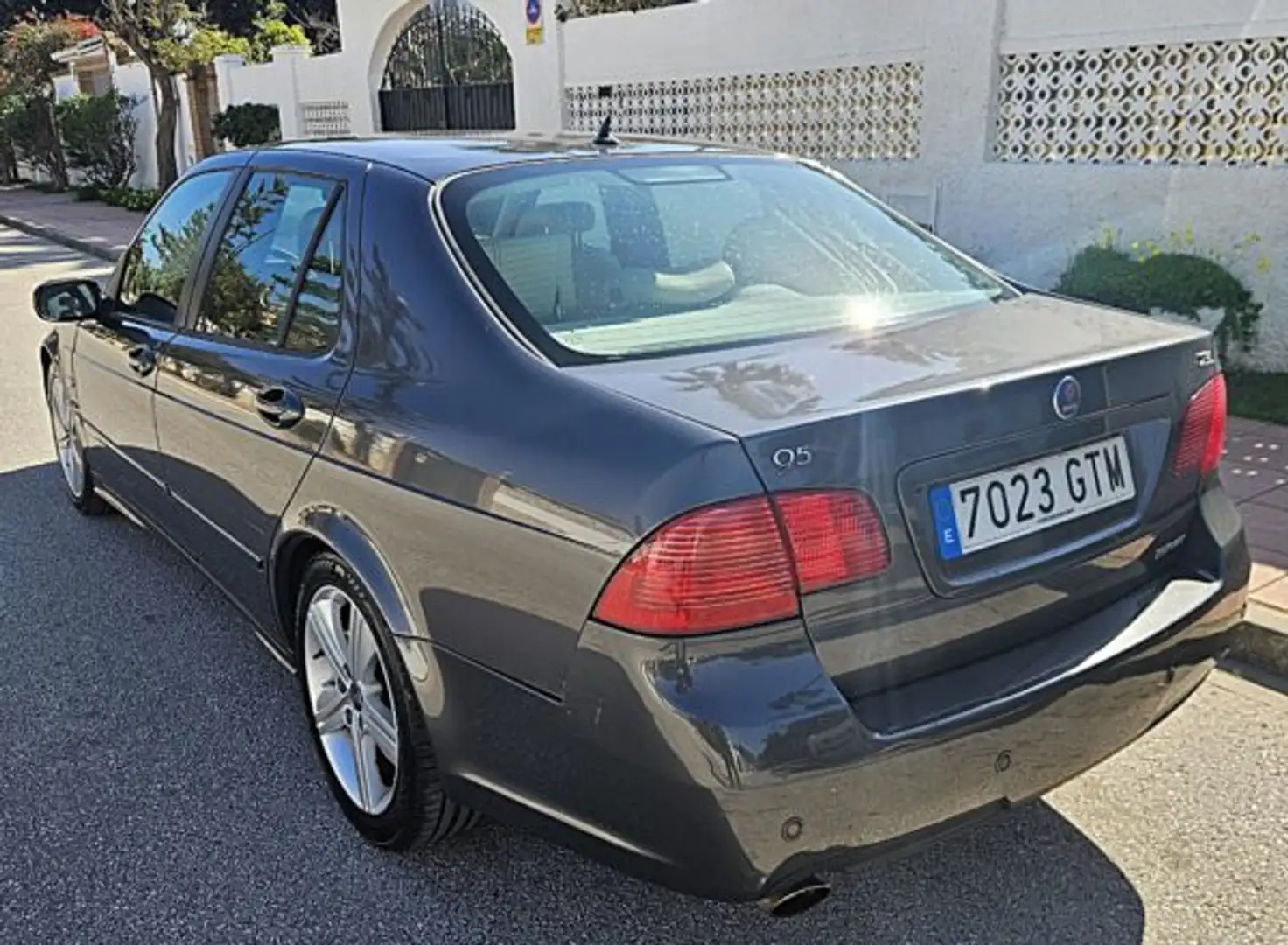 Saab 9-3 Berlina Manual de 4 Puertas Gris - 2