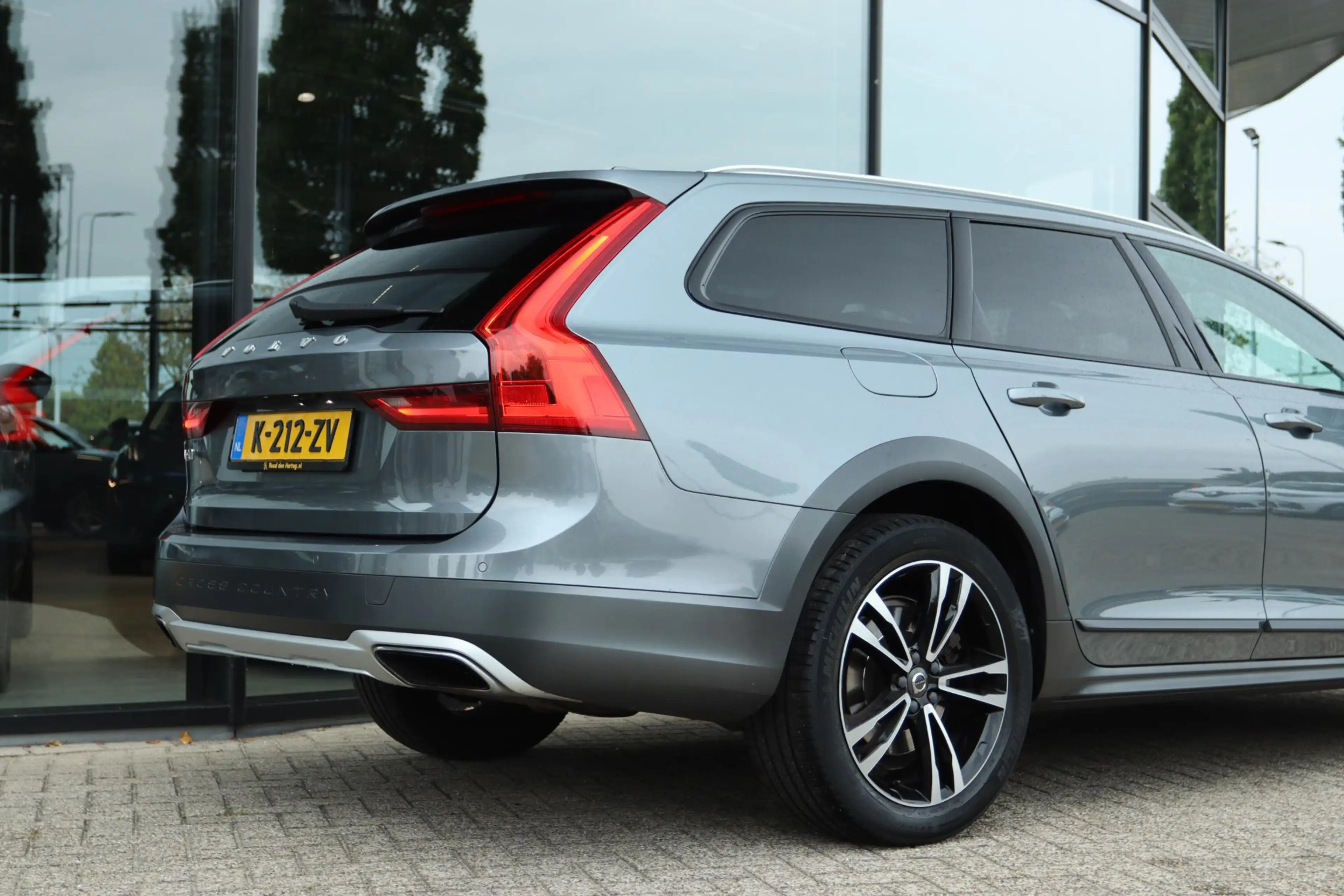 Volvo V90 Cross Country 2.0 T5 PRO | PANO | CARPLAY | HUD | ACC | LEDER | — photo 12
