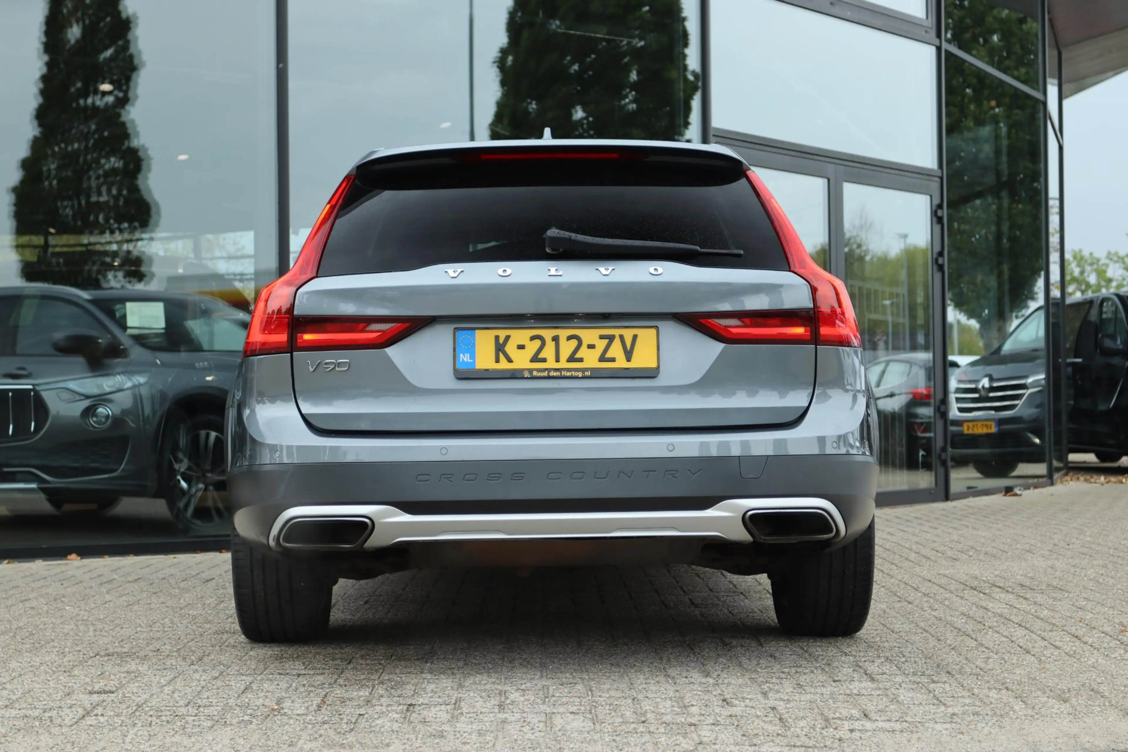 Volvo V90 Cross Country 2.0 T5 PRO | PANO | CARPLAY | HUD | ACC | LEDER | — photo 13