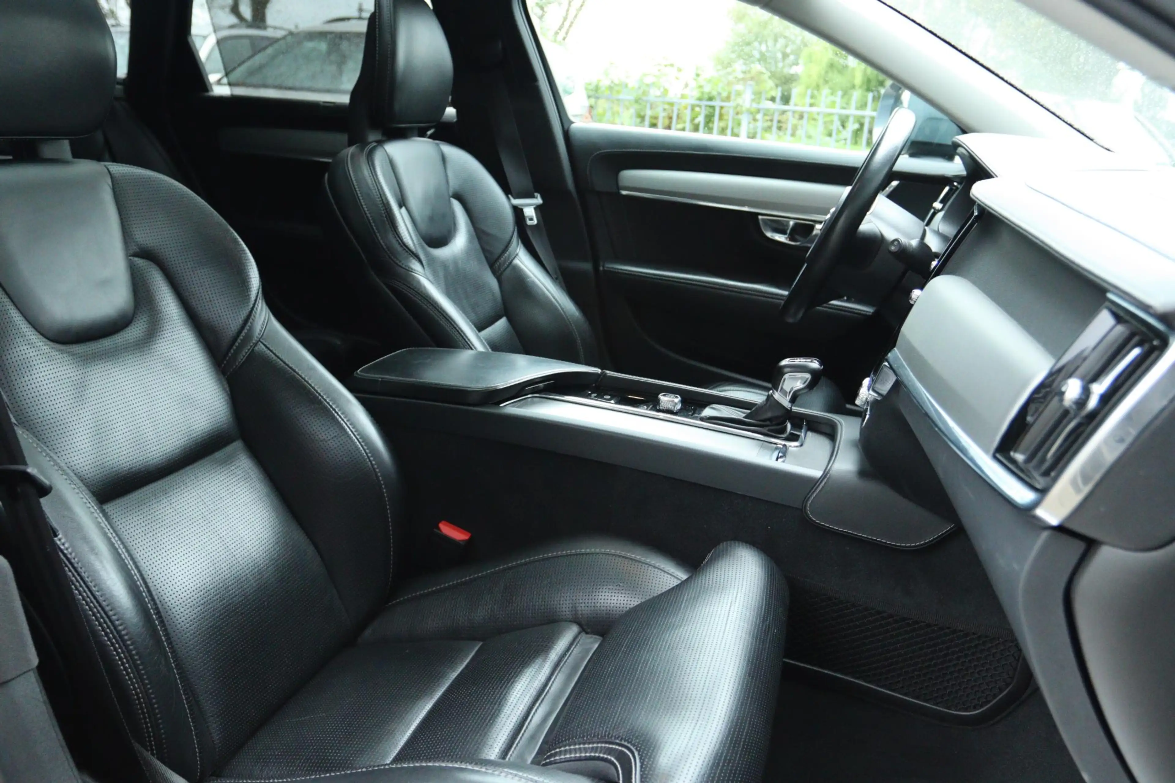 Volvo V90 Cross Country 2.0 T5 PRO | PANO | CARPLAY | HUD | ACC | LEDER | — photo 4