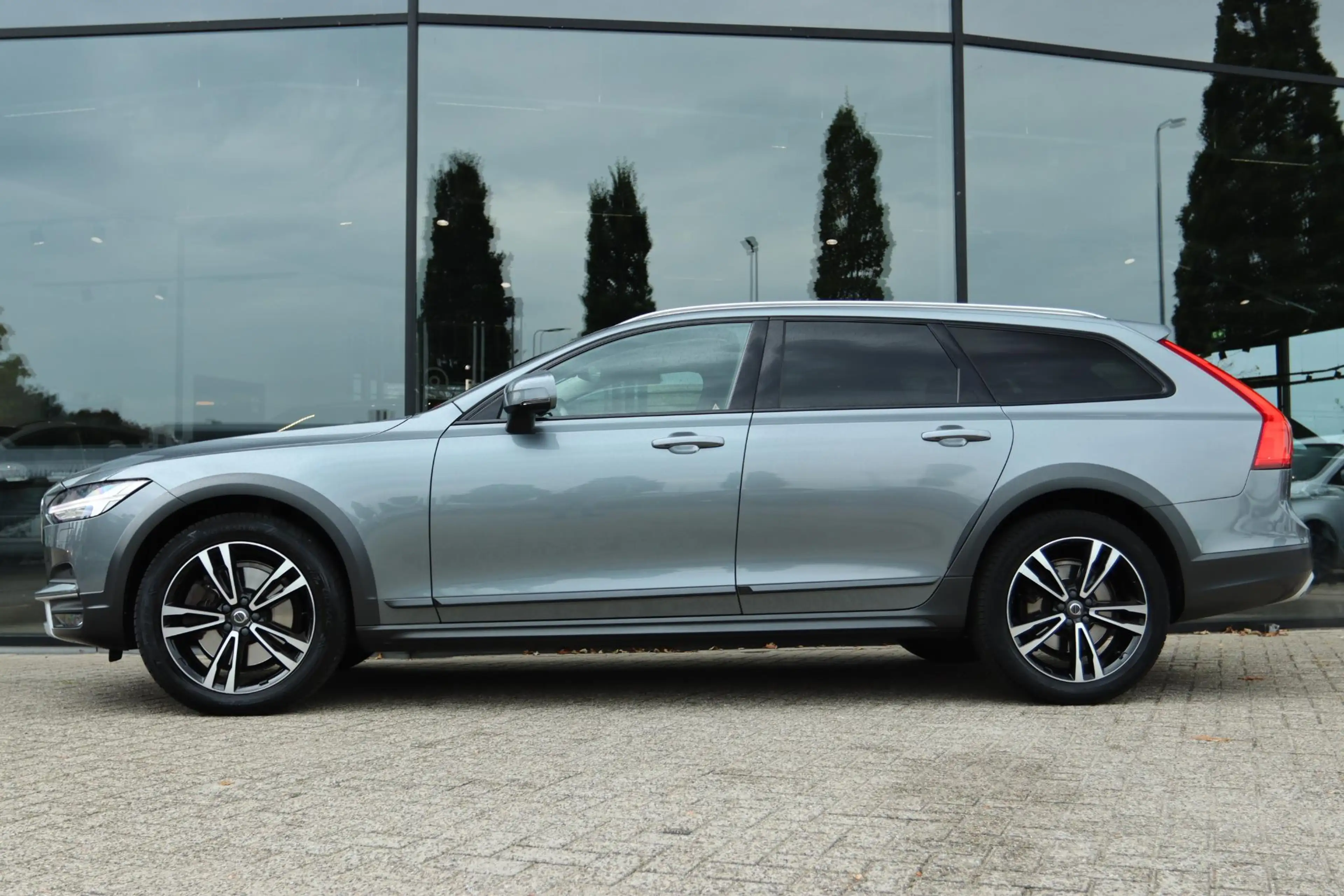 Volvo V90 Cross Country 2.0 T5 PRO | PANO | CARPLAY | HUD | ACC | LEDER | — photo 15