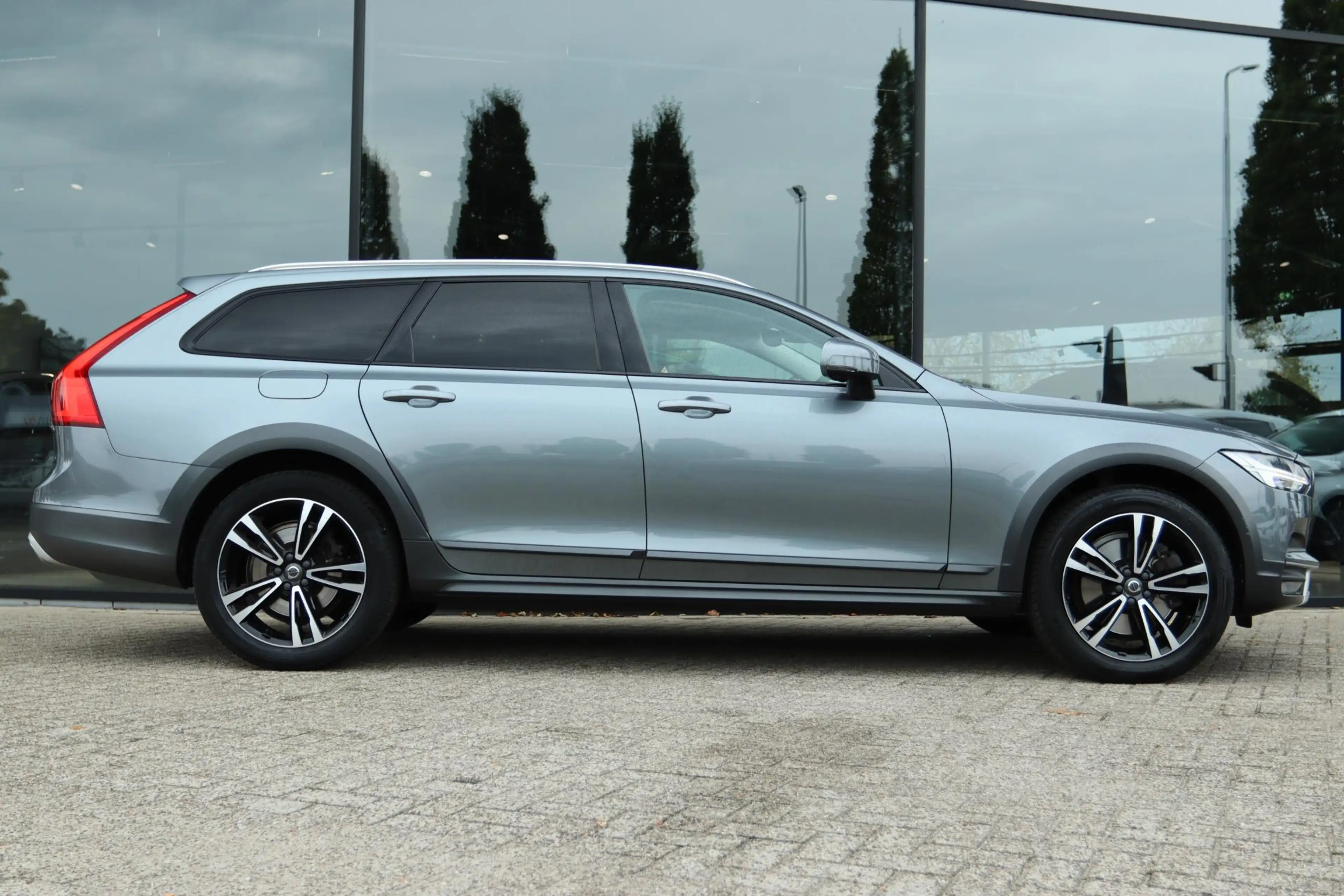 Volvo V90 Cross Country 2.0 T5 PRO | PANO | CARPLAY | HUD | ACC | LEDER | — photo 11