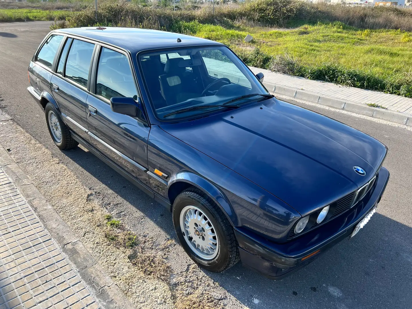 BMW 320 i Touring E30 Blue - 1