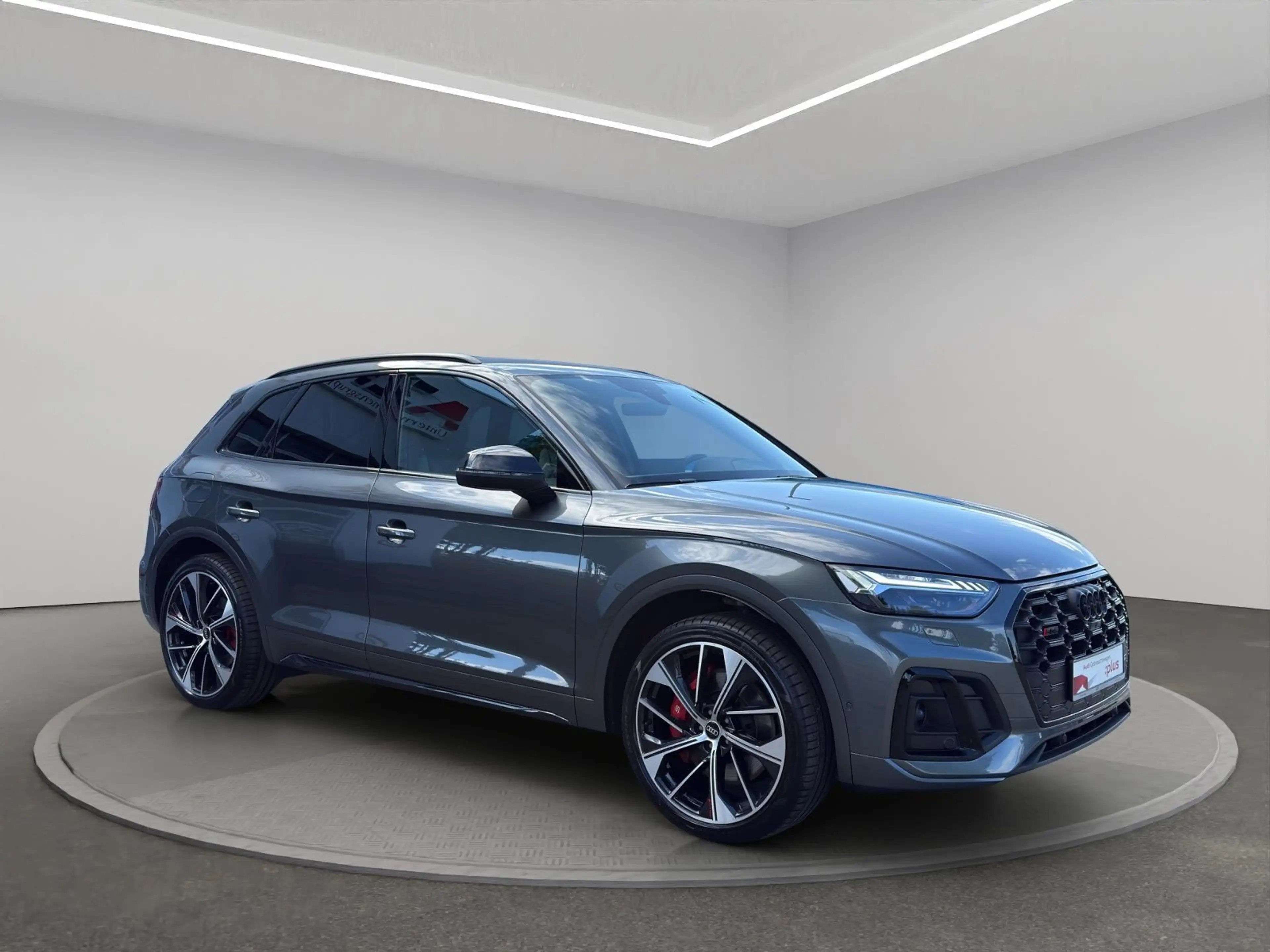 Audi SQ5 3.0 TDI qu. Tip. AHK+MATRIX-LED+PANO+B&O+360 — photo 3