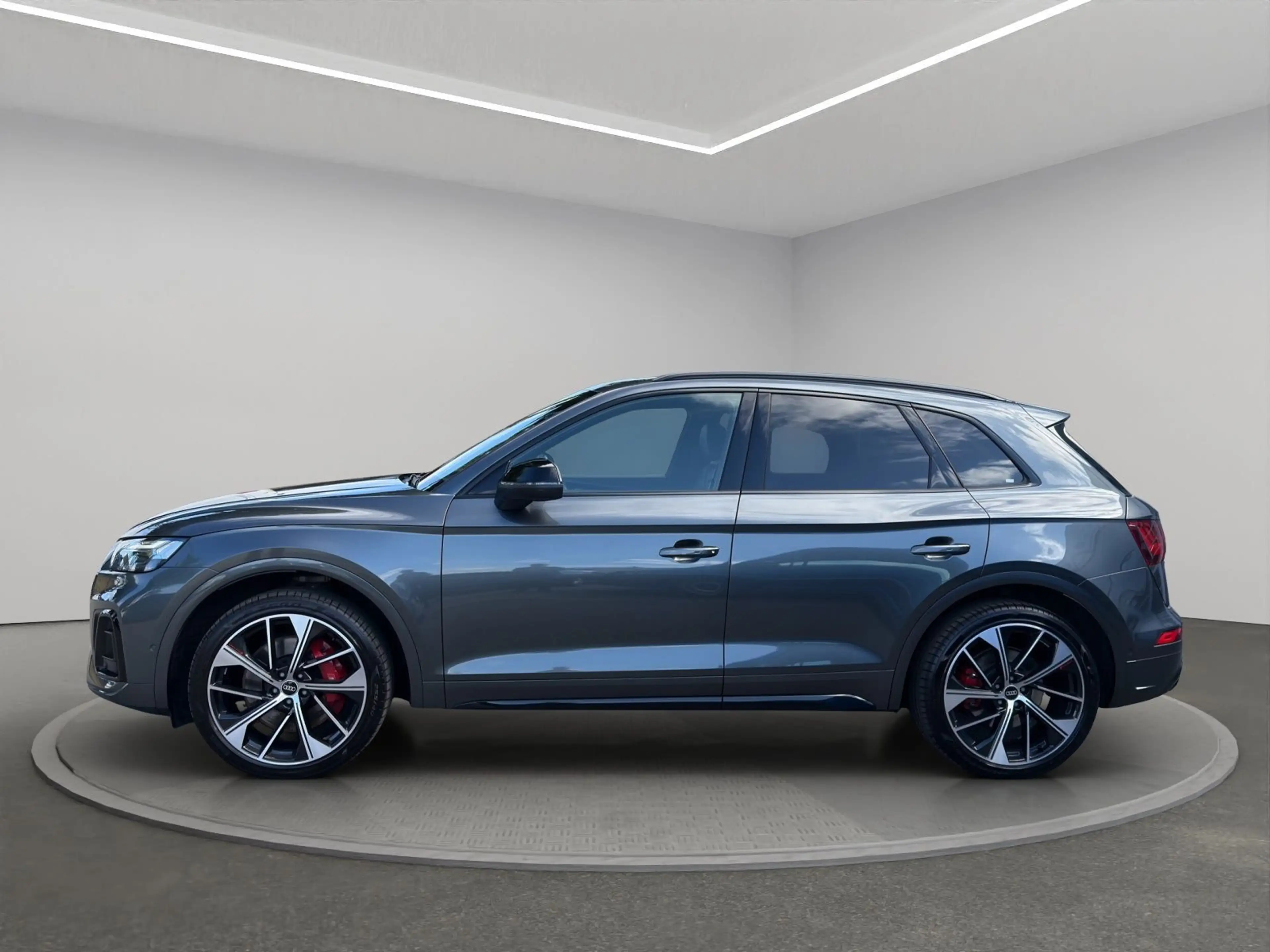 Audi SQ5 3.0 TDI qu. Tip. AHK+MATRIX-LED+PANO+B&O+360 — photo 5