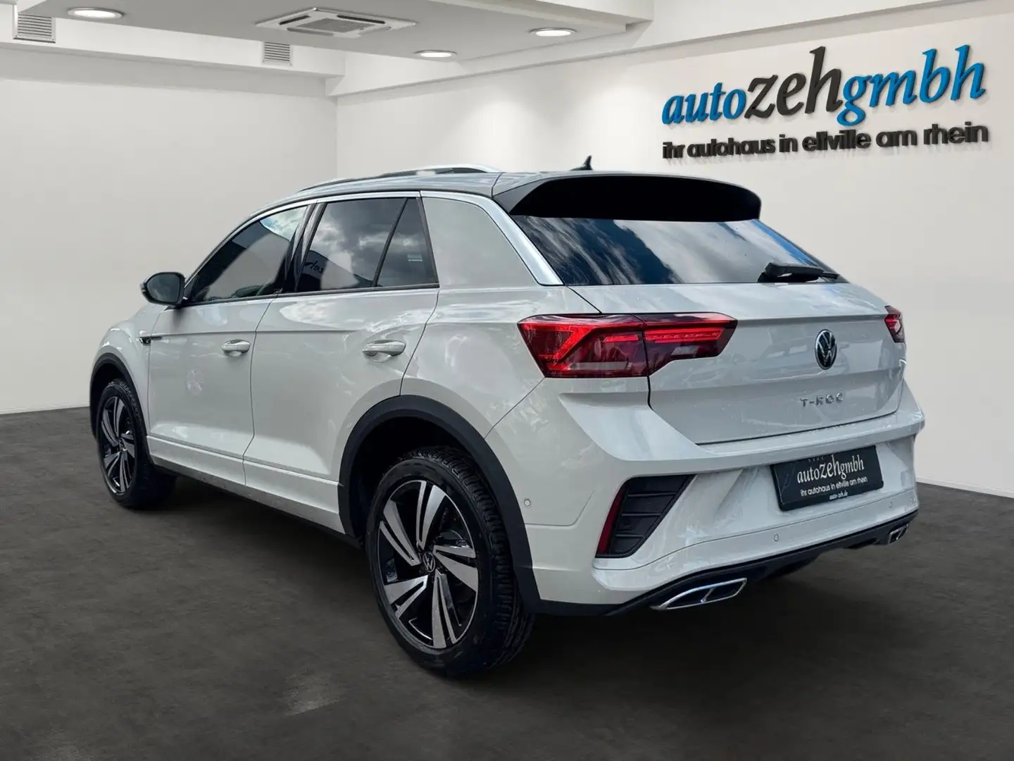 Volkswagen T-Roc 1.5 TSi DSG R-Line +LED+IQ-Drive+PDC+APP+ Grijs - 2