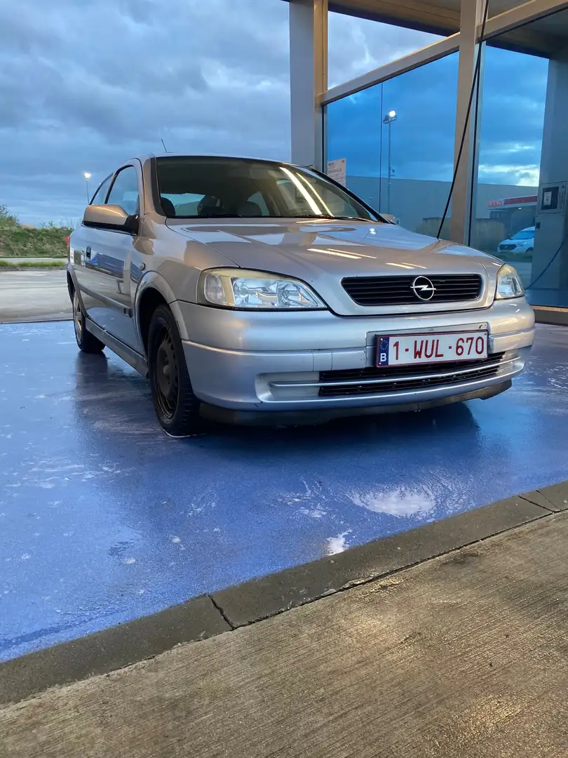 Opel Astra 1.8 16V Coupe Blauw - 1