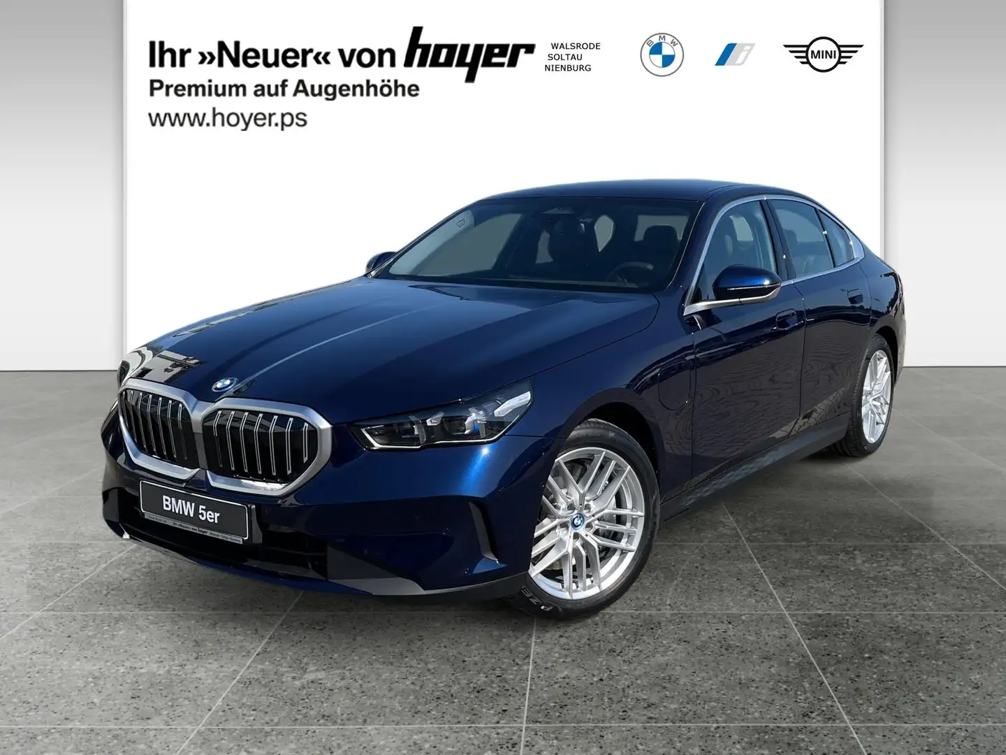 BMW 550 e xDrive AHK SHZ DAB LED RFK Parkassistent Bleu - 1