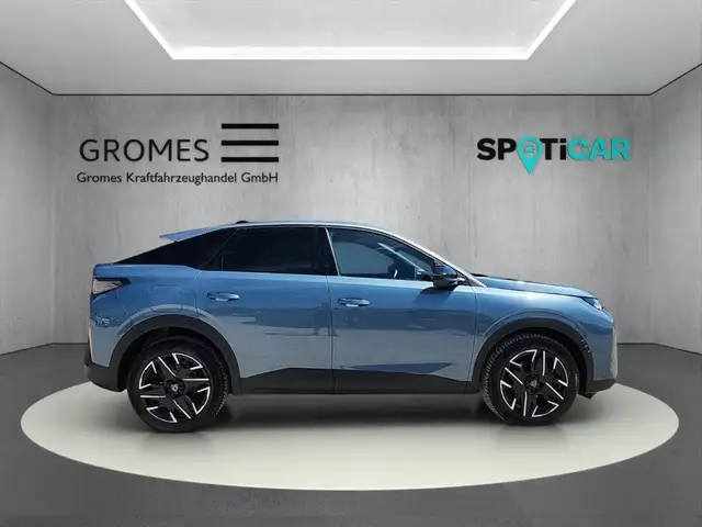 Peugeot 3008 view 2