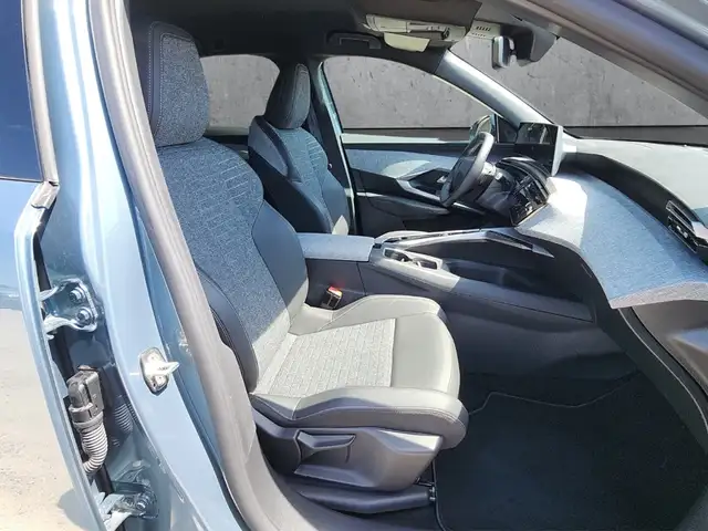 Peugeot 3008 view 13