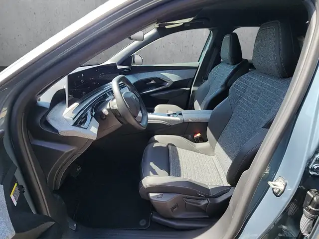 Peugeot 3008 view 9