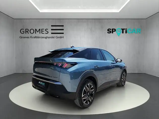 Peugeot 3008 view 3