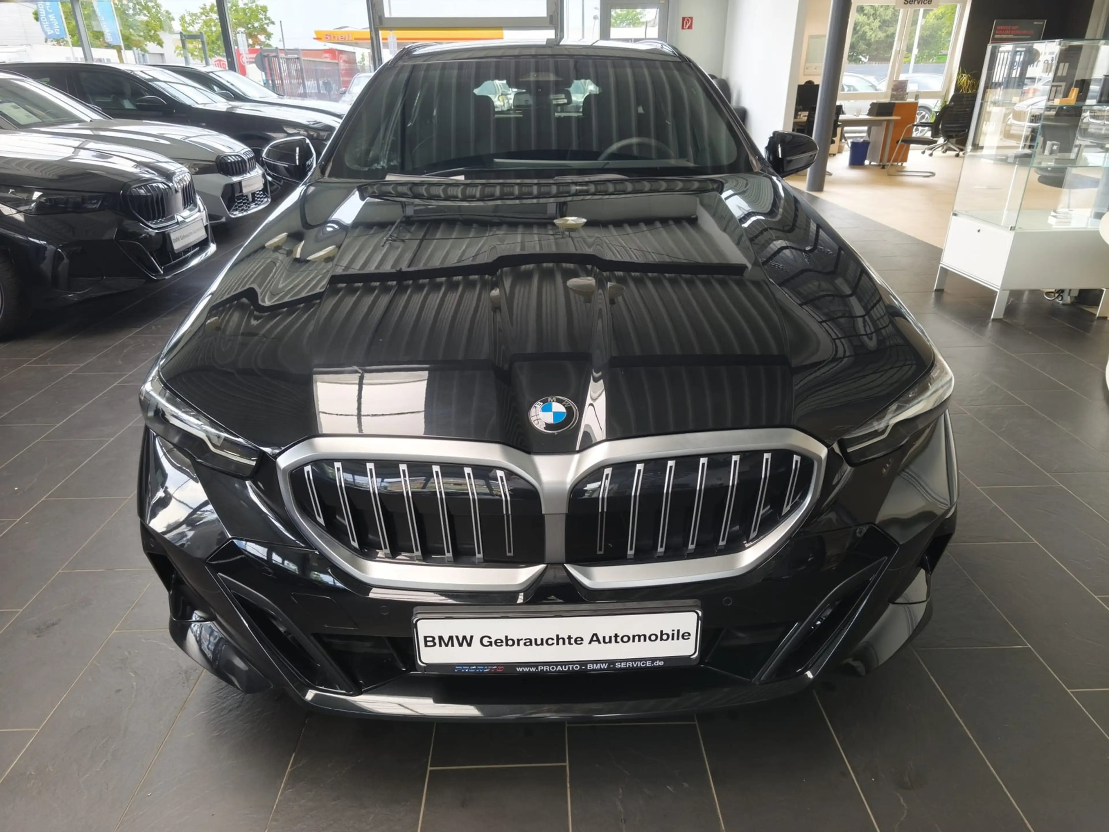 BMW 520 d xDrive M Sport Tour. 360°/HUD/Travel/20"/AHK — photo 2