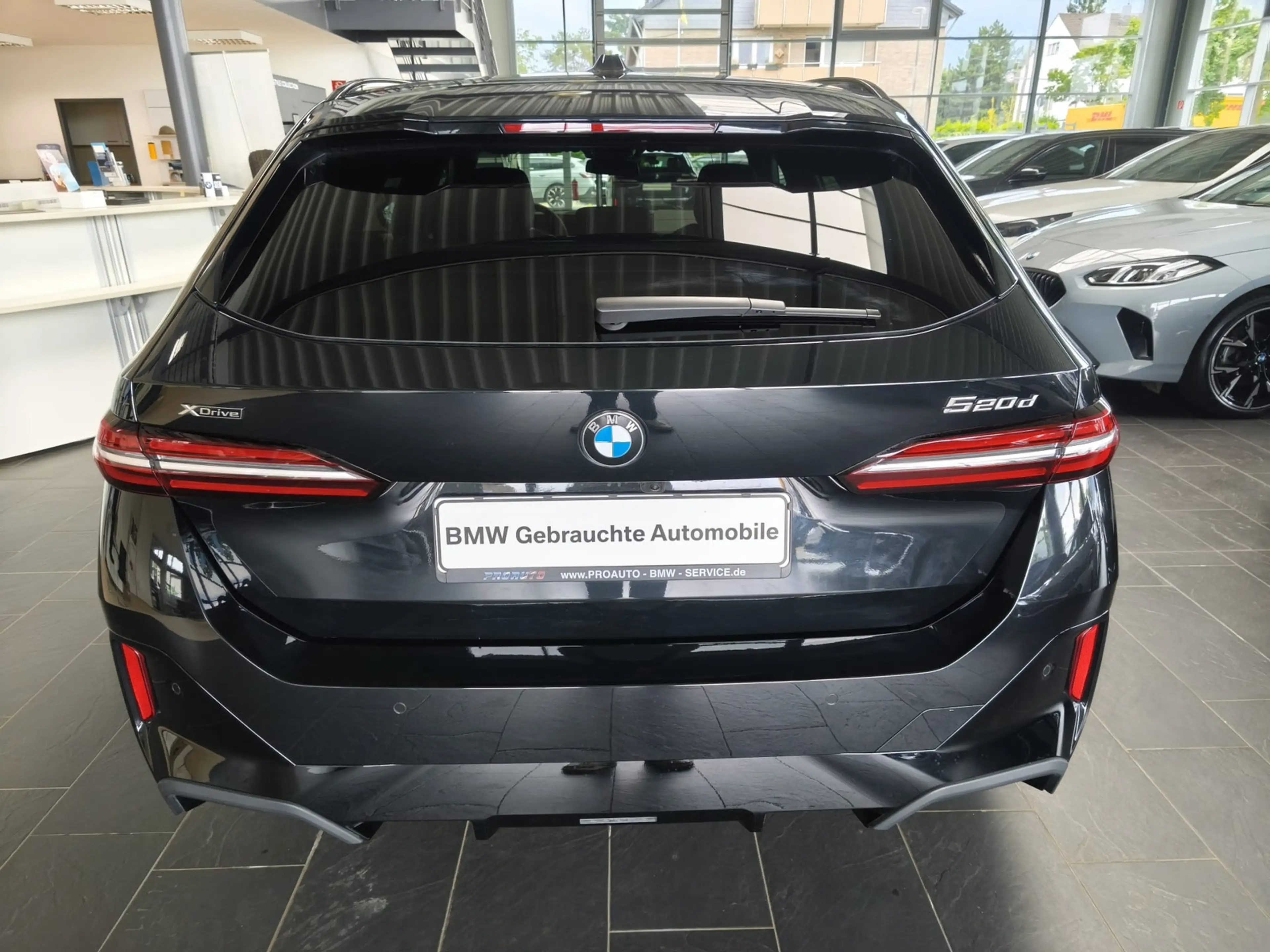 BMW 520 d xDrive M Sport Tour. 360°/HUD/Travel/20"/AHK — photo 5