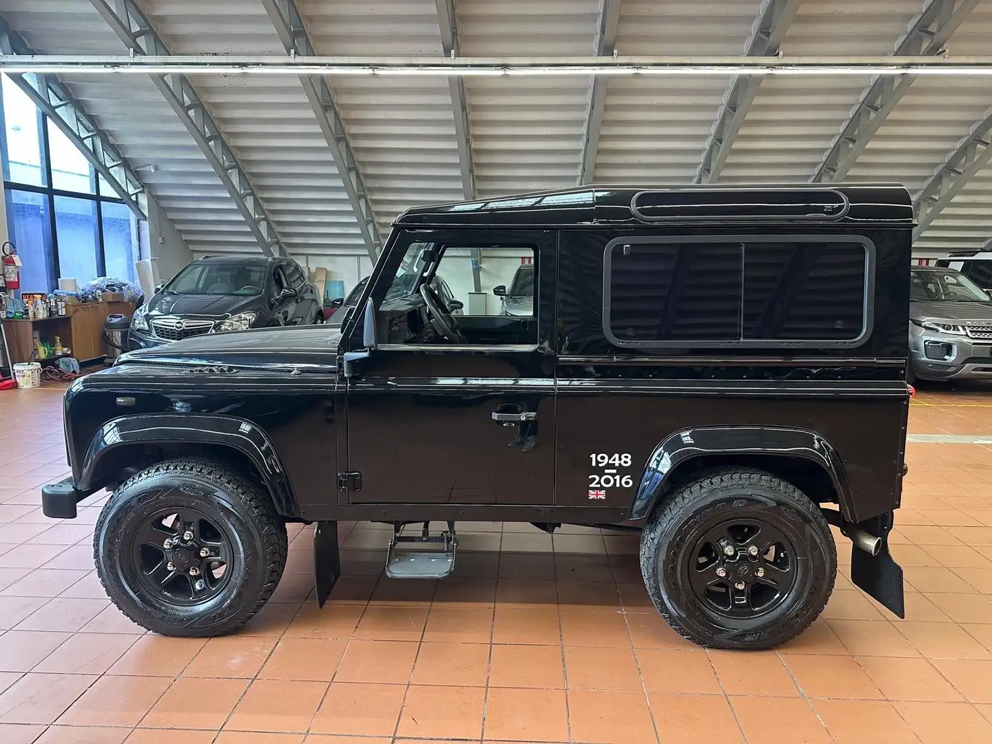 Land Rover Defender TEL 3483761469 90 2.5 td5 SE SW Noir - 1