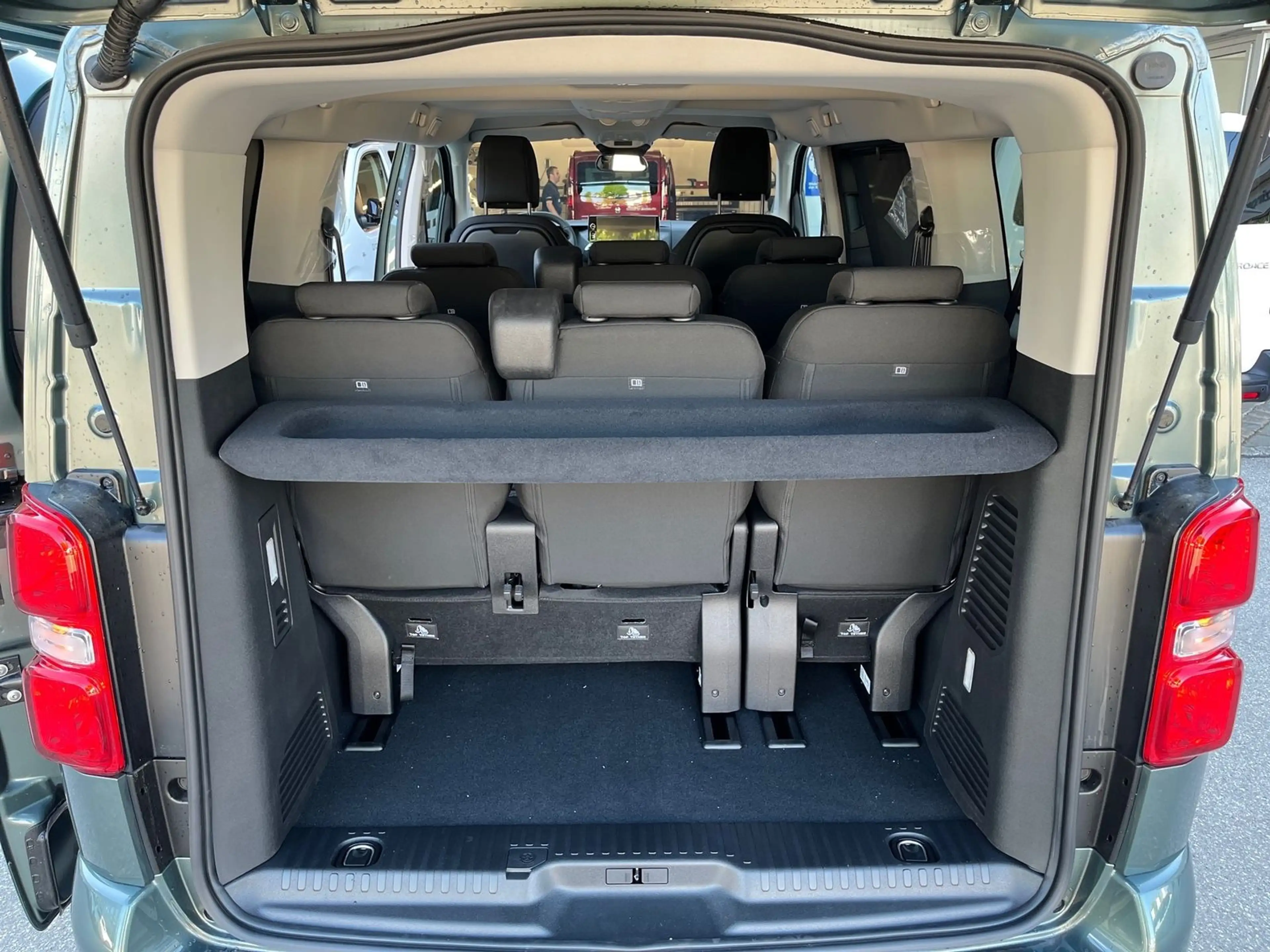 Toyota Proace Verso 2.0D-4D TeamD L1,Nav,Kamera,DAB,LED — photo 12