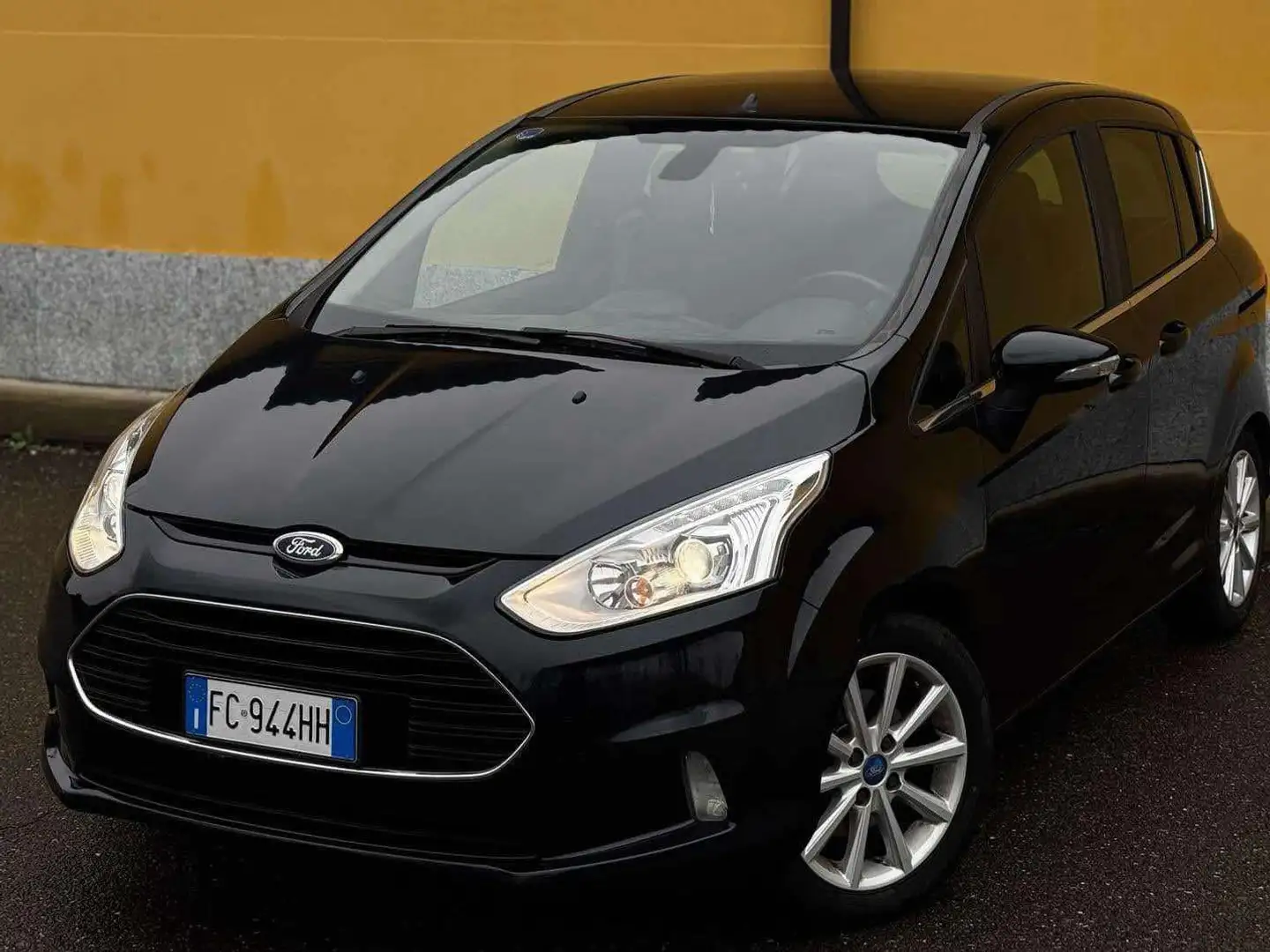 Ford B-Max 1.4 Business Titanium 90cv E6 Fekete - 1