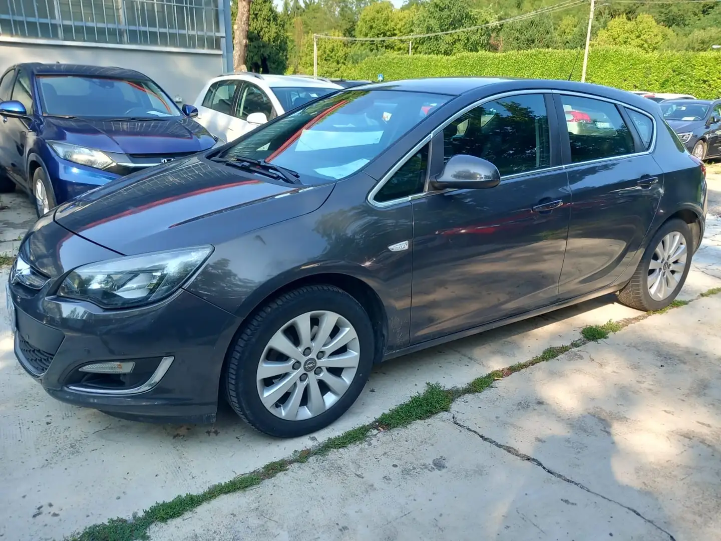 Opel Astra 5p 1.7 cdti Cosmo 130cv Gris - 1
