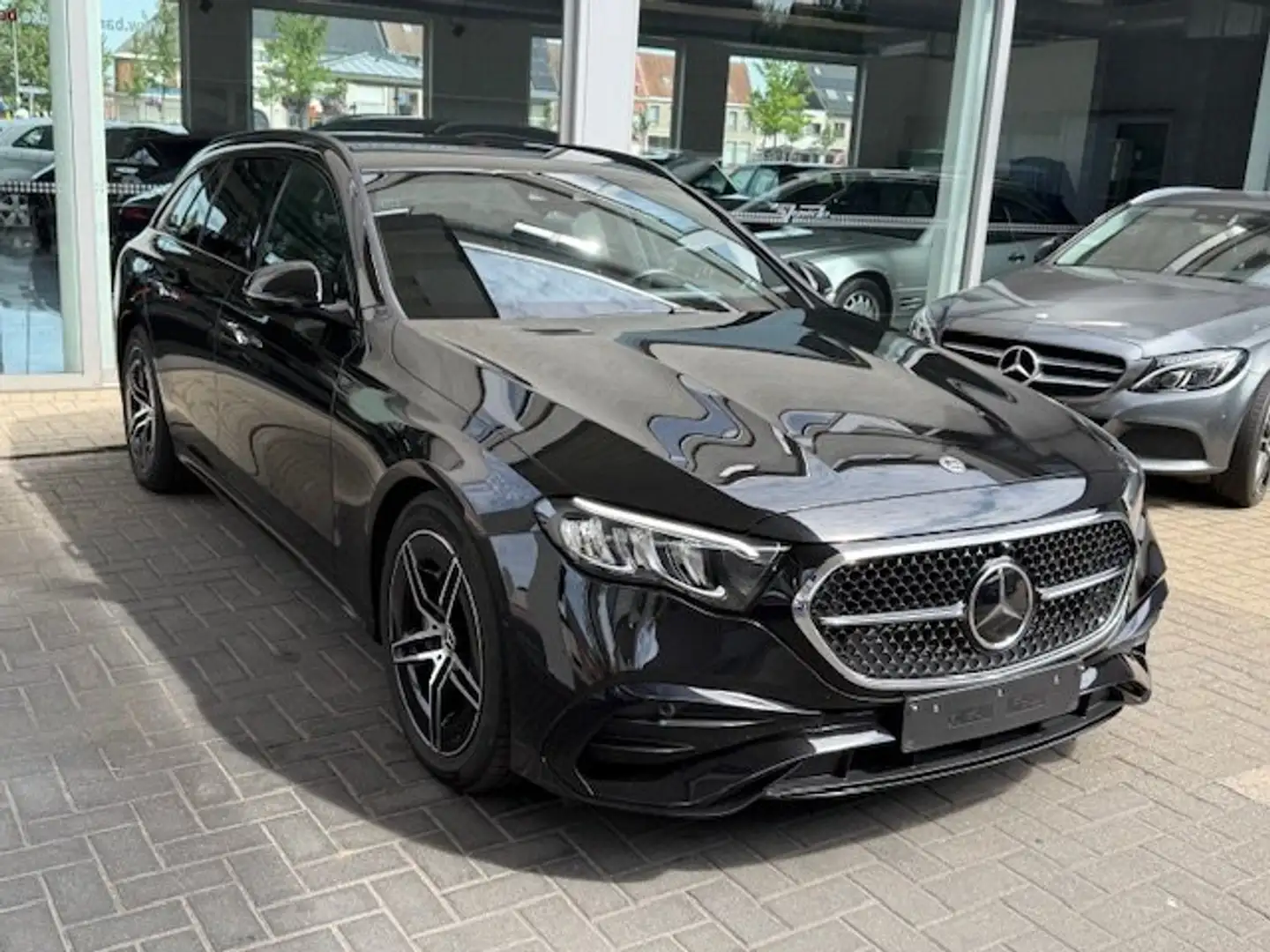 Mercedes-Benz E 300 Te Amg-NightP-Hyperscreen-Distronic-Led-EasyPack Noir - 2