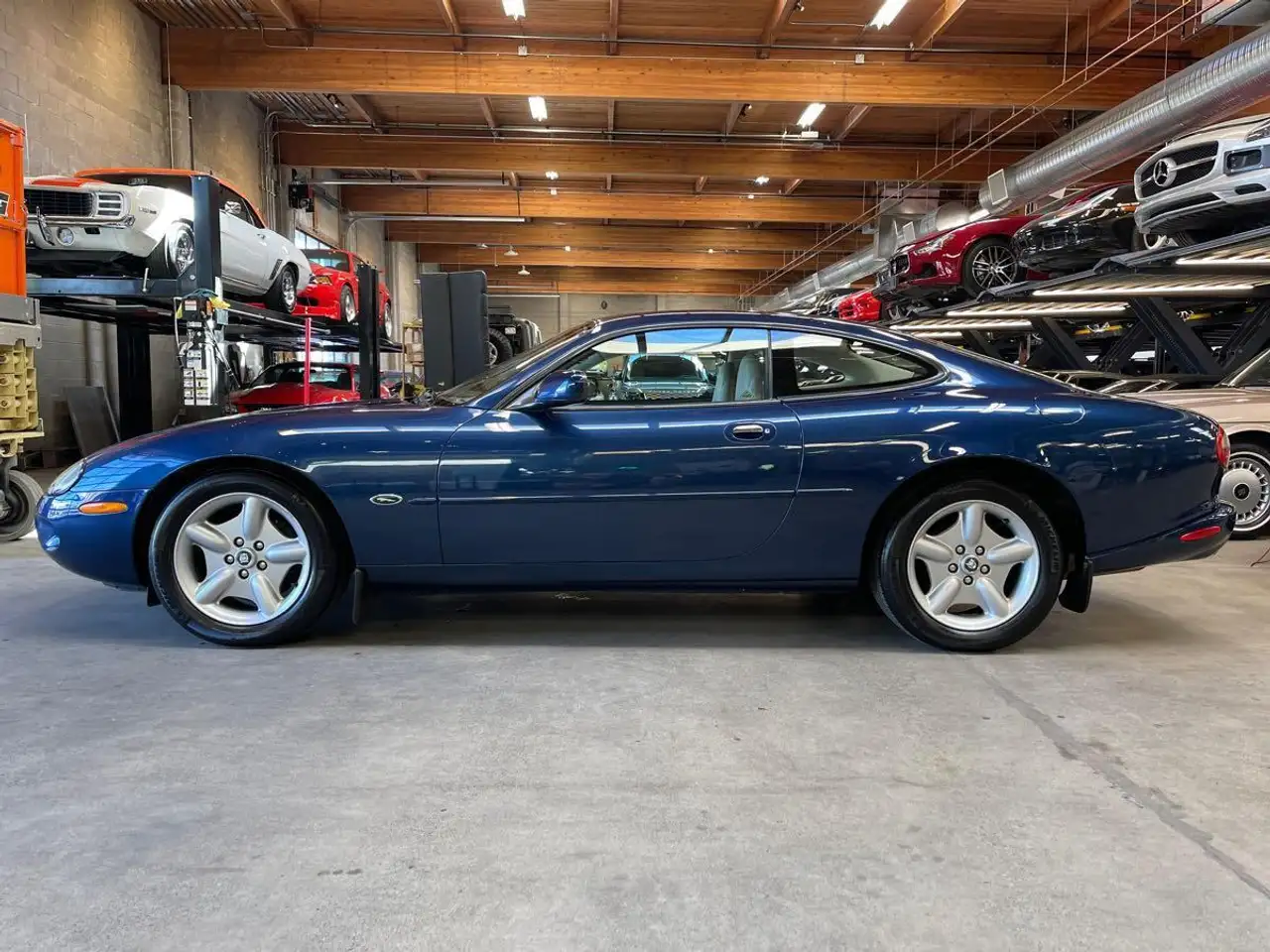 Jaguar XK снимка Jaguar XK
