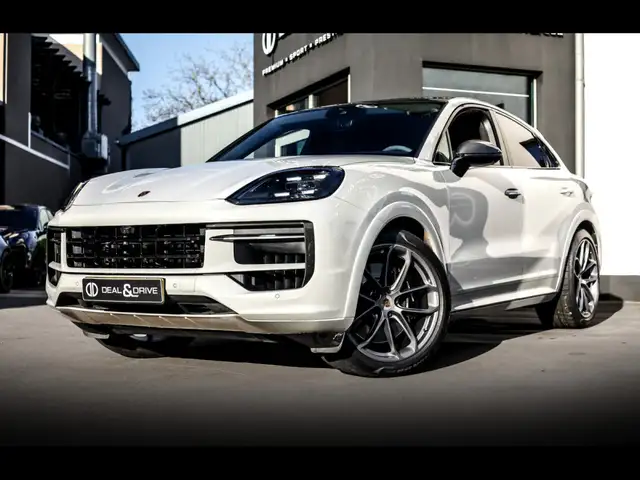 Porsche Cayenne S COUPE°LIGHTWEIGHT CARBON PACK°CHRONO°BOSE°18W