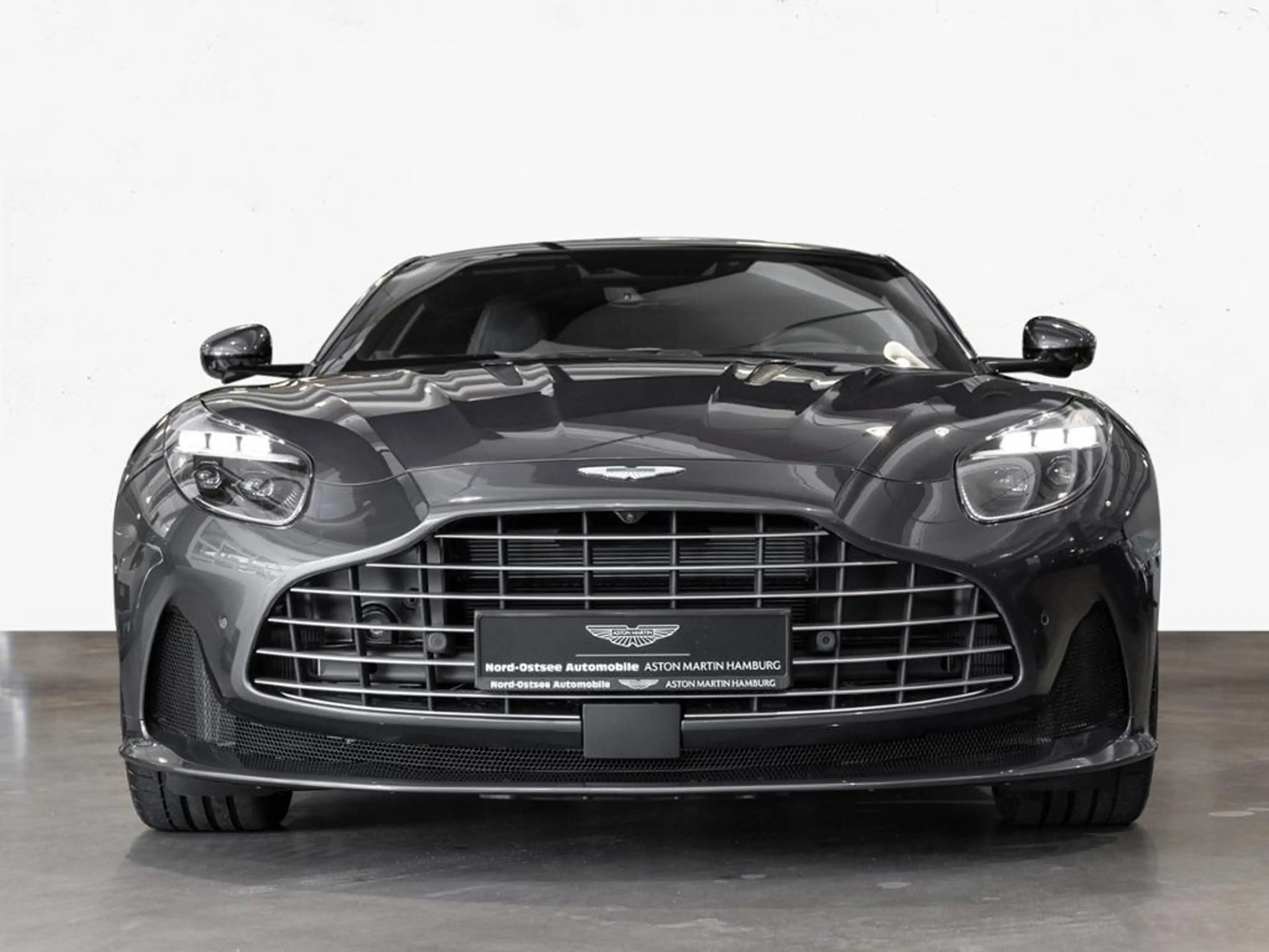 Aston Martin DB12 Coupe Aston Martin Hamburg — photo 7