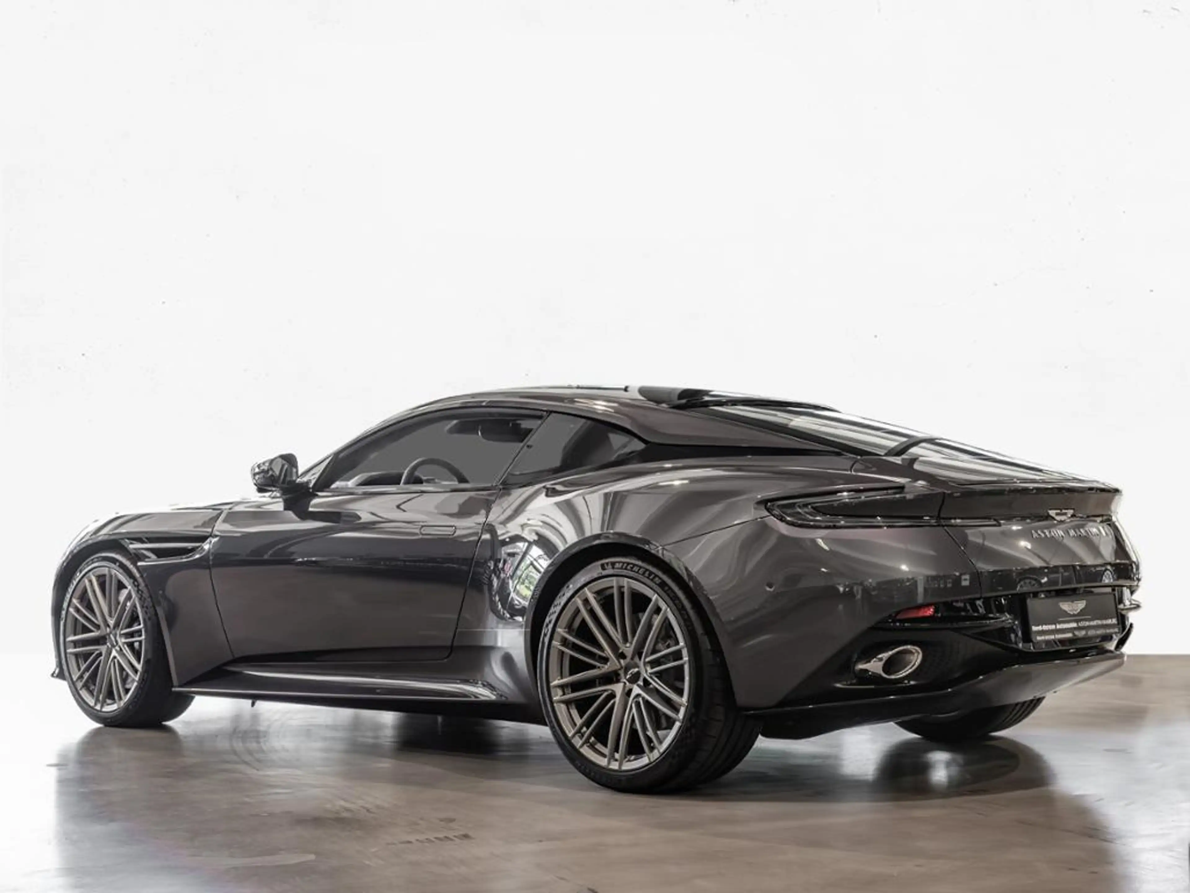 Aston Martin DB12 Coupe Aston Martin Hamburg — photo 3
