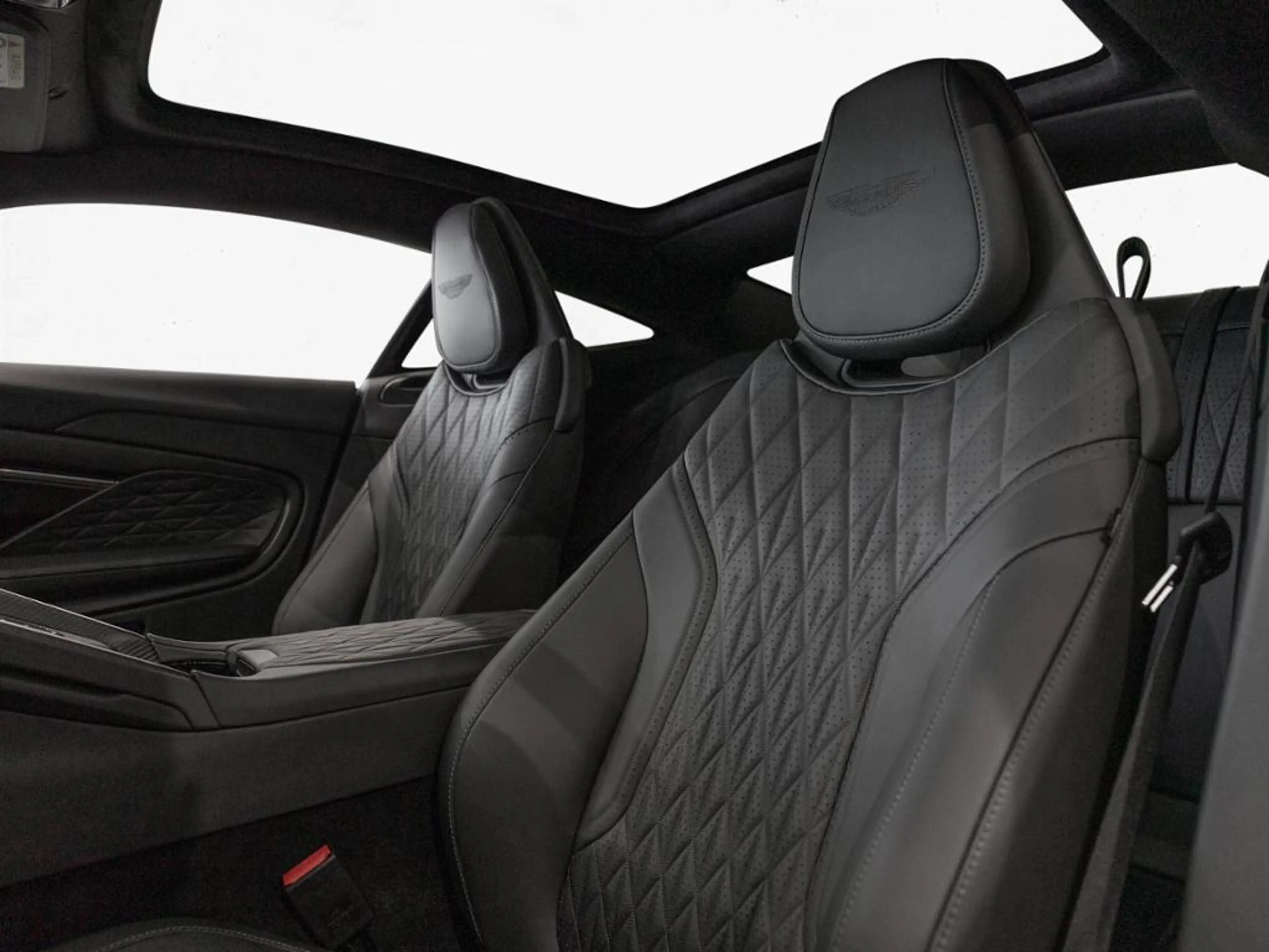 Aston Martin DB12 Coupe Aston Martin Hamburg — photo 12
