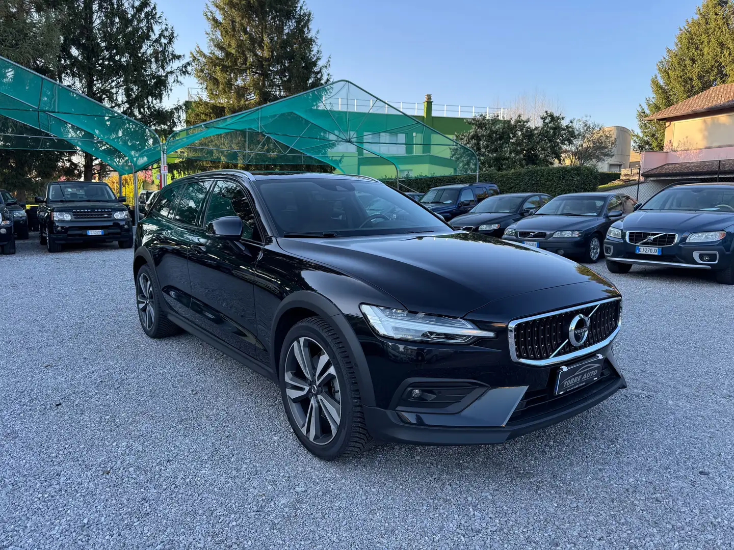 Volvo V60 Cross Country V60 Cross Country 2.0 d4  Pro awd auto my21 Negru - 1