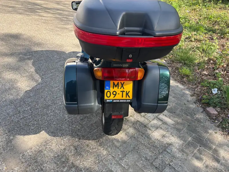 Honda ST 1100 - foto 8