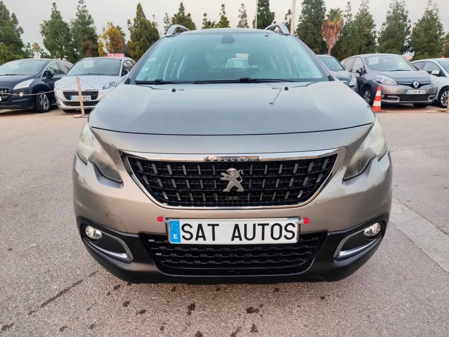 Peugeot 2008 1.6 BlueHDI Allure 100 Grigio - 2