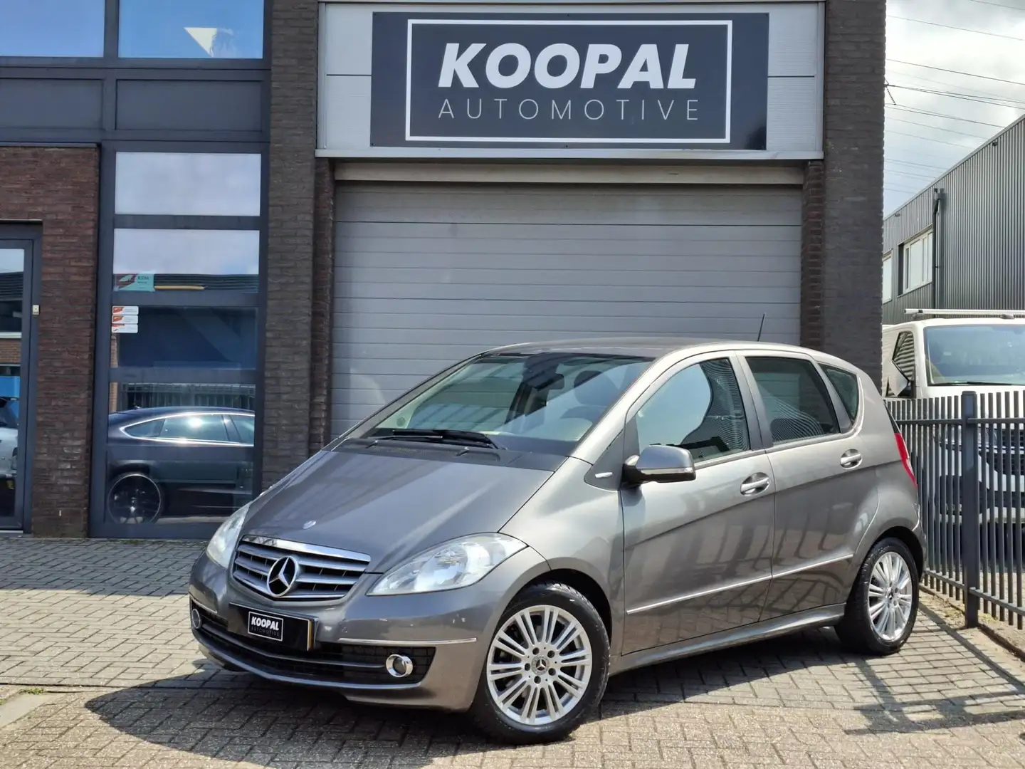 Mercedes-Benz A 150 Business Class Elegance | Stoelverwarming| Airco | Gris - 1