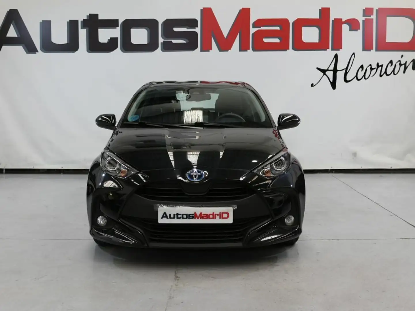 Toyota Yaris 1.5 120H Business Plus Negro - 2