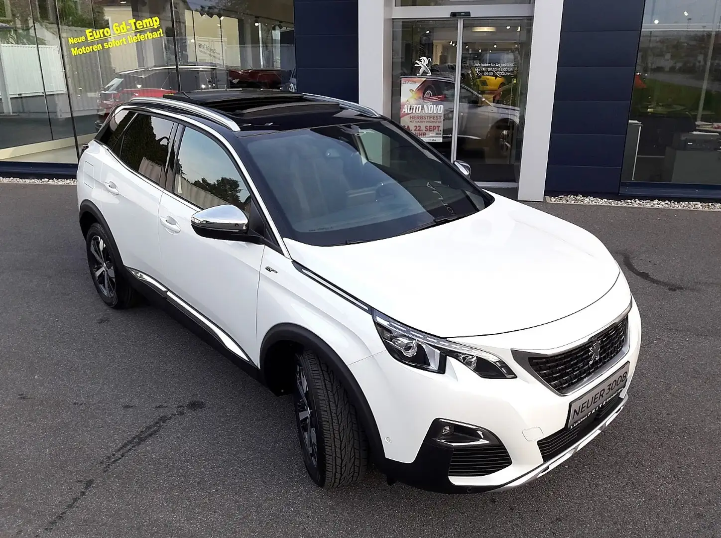 Peugeot 3008 2,0 BlueHDi 180 S&S EAT8 GT Weiß - 2