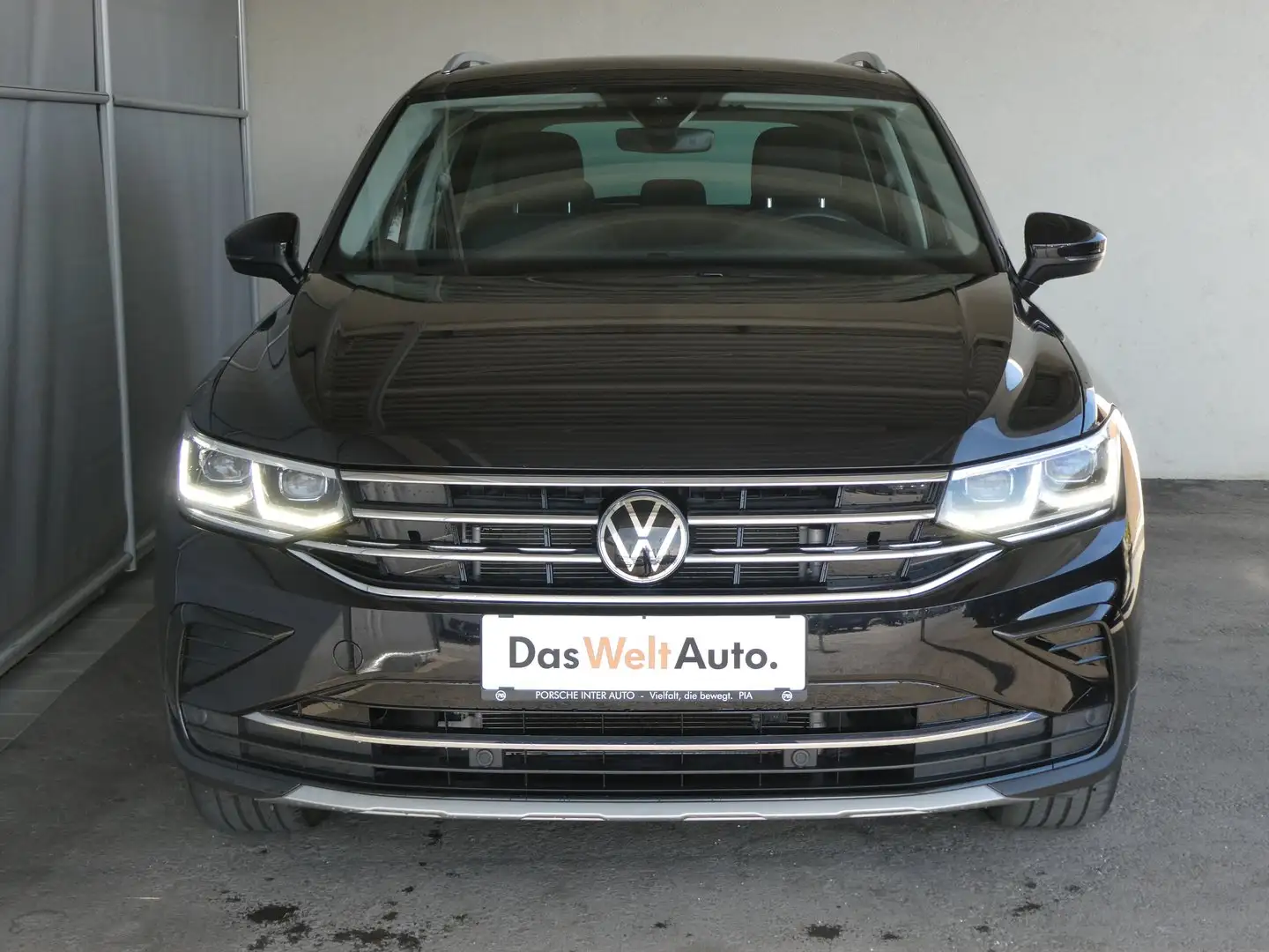 Volkswagen Tiguan Elegance TDI SCR 4MOTION DSG Schwarz - 2