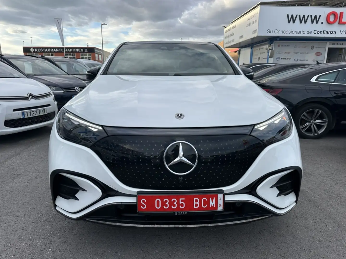Mercedes-Benz EQE 350 4Matic Weiß - 2