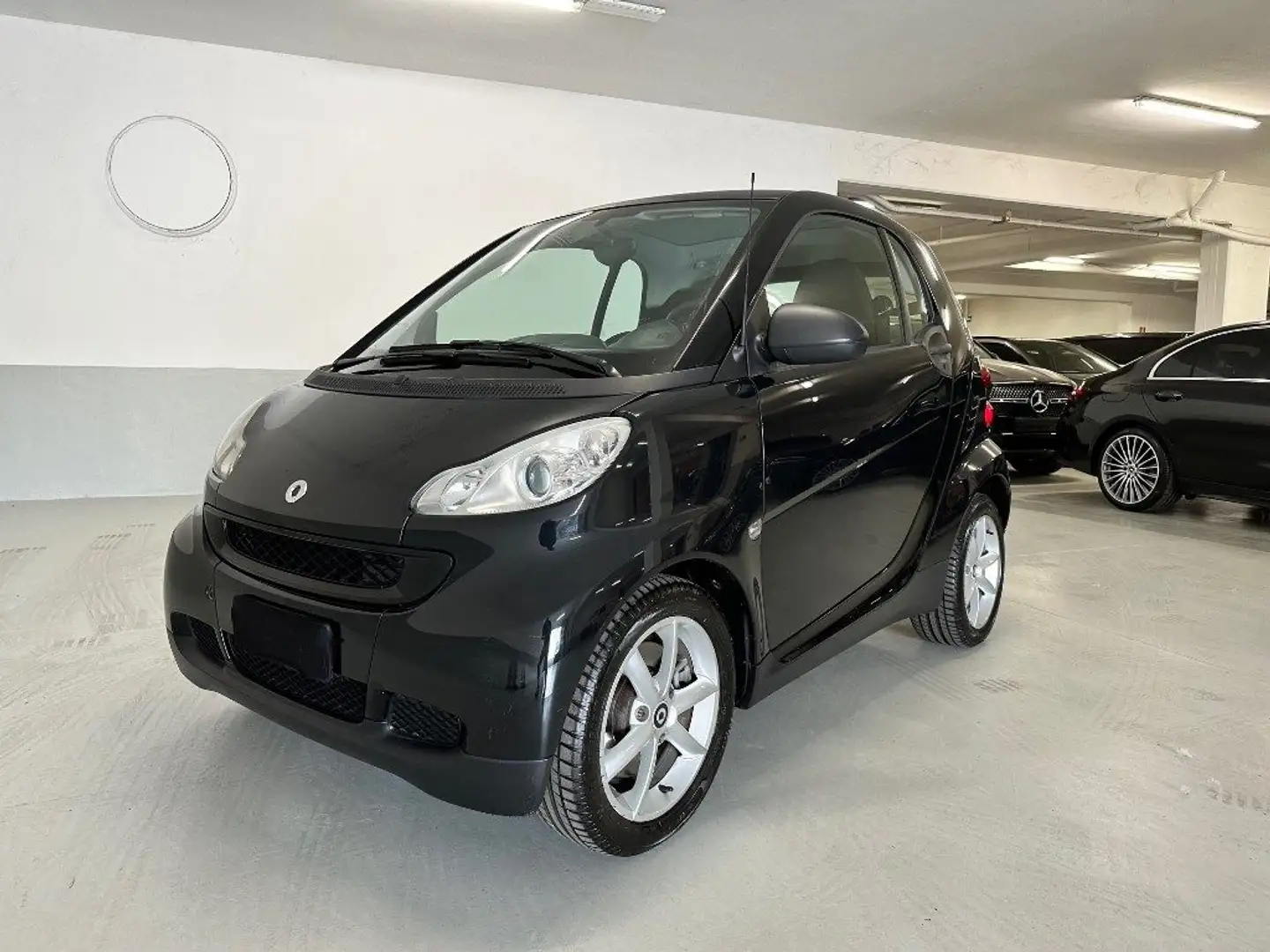 smart forTwo 1000 62 kW coupé passion Fekete - 2