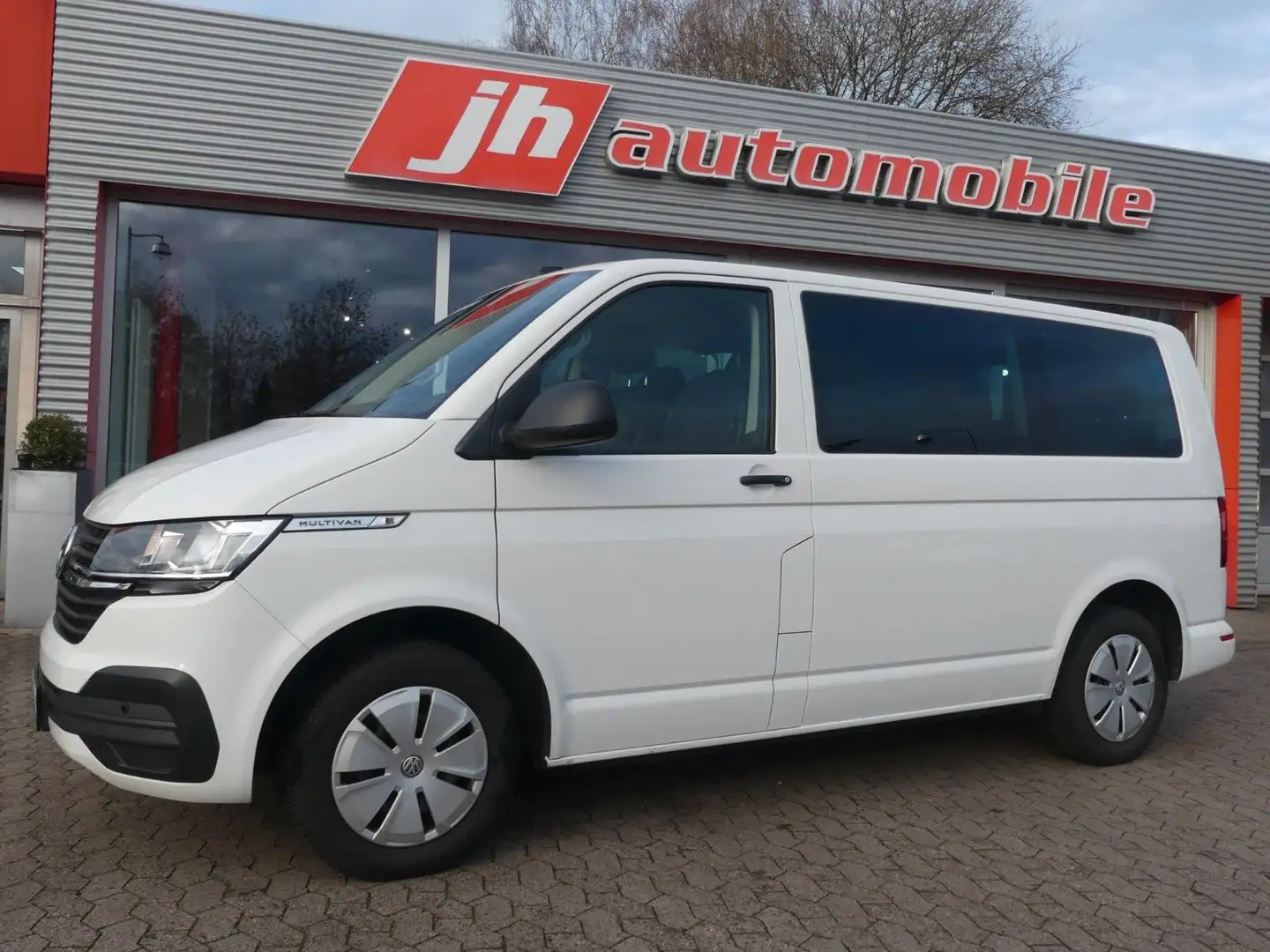 Volkswagen T6 Multivan T6.1 Multivan AHK*SHZ*ACC*7 Sitze*ab 299€ Weiß - 1