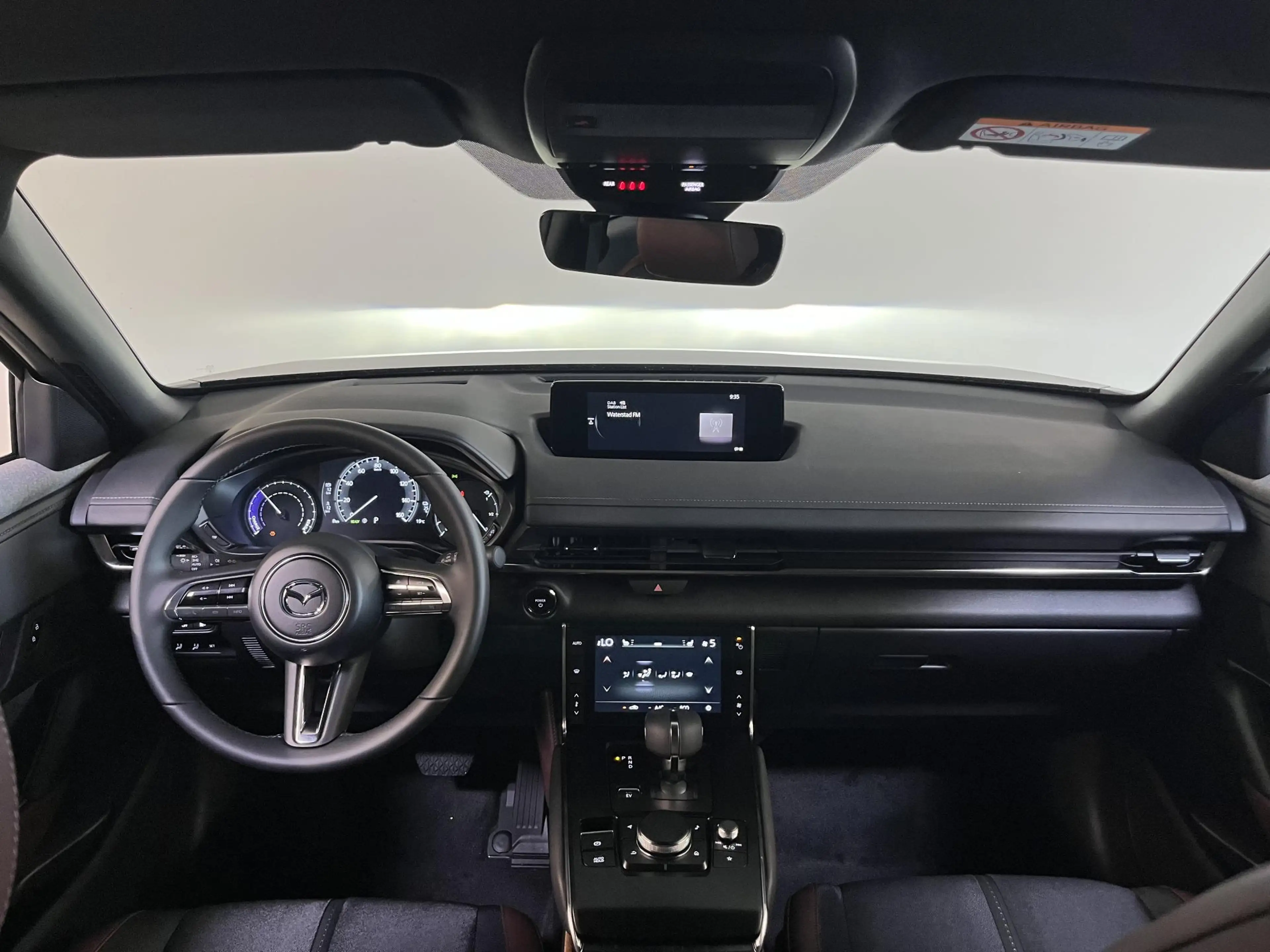 Mazda MX-30 e-SkyActiv R-EV 170 Advantage — photo 2