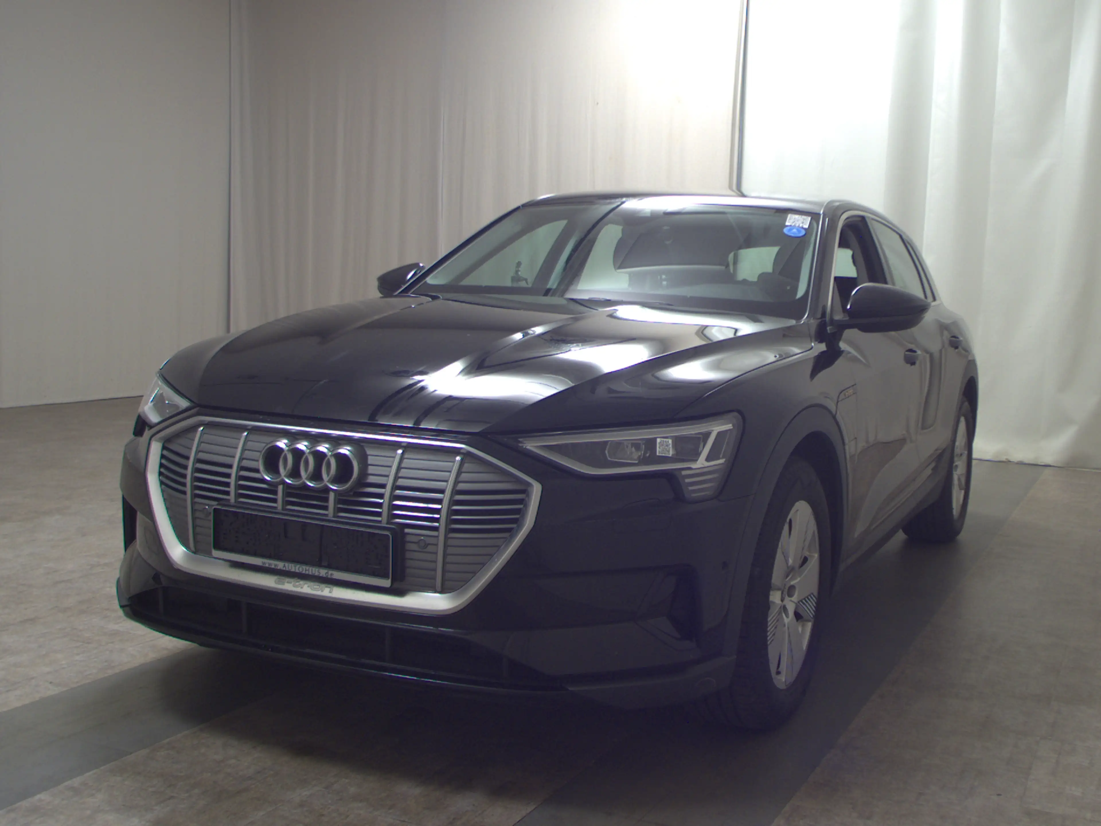 Audi e-tron 50 quattro Navi LED Virtual Sound — photo 2