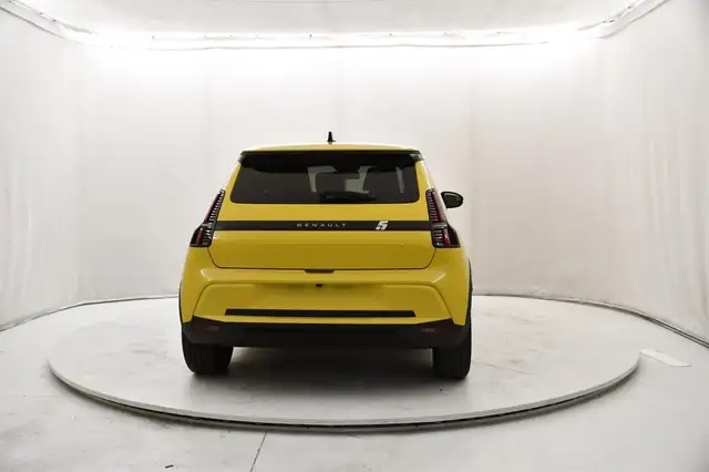 Renault R 5 view 4