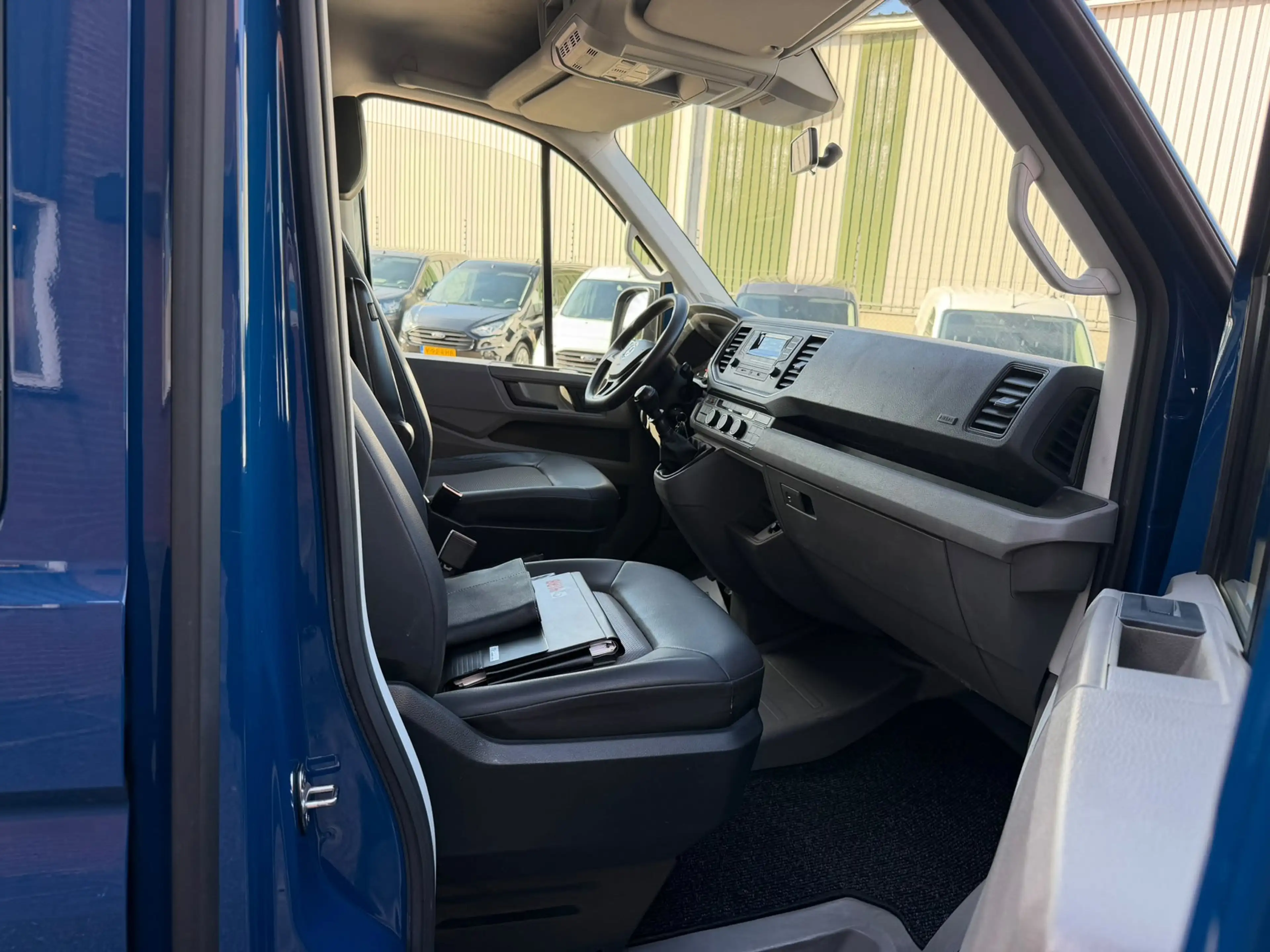 Volkswagen Crafter 35 2.0 TDI Pickup / DC / HIAB Kraan / Trekhaak / 6 — photo 4