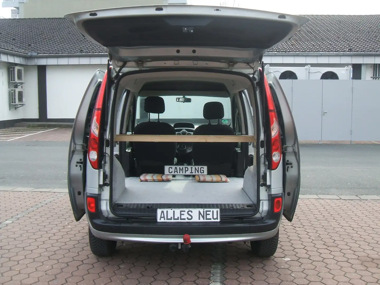 Renault Kangoo1,6*Tramper/Camper-UMBAU*KLIMA*AHK*TÜVneu Gris - 1