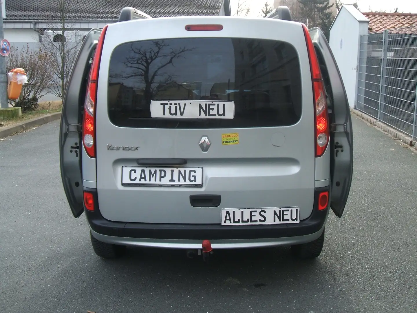 Renault Kangoo1,6*Tramper/Camper-UMBAU*KLIMA*AHK*TÜVneu Gris - 2