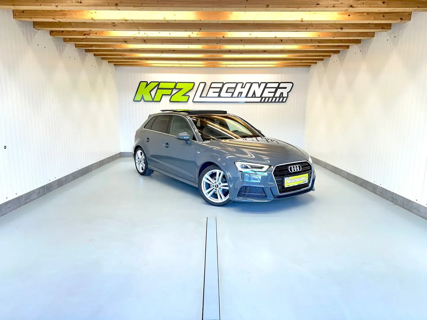 Audi A3 SB 30 TFSI "S line" LED*SITZH*PANO*NAVI Grau - 1