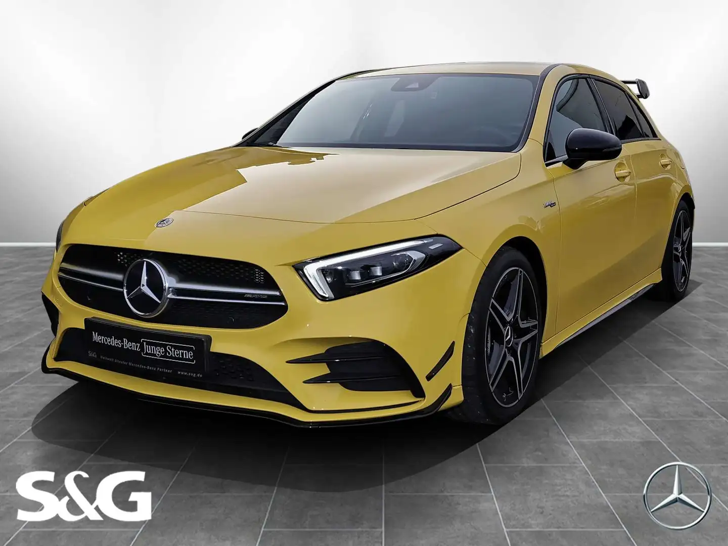 Mercedes-Benz A 35 AMG A 35 4M KAMERA+NIGHT PAKET+CARPLAY+18" Gelb - 1
