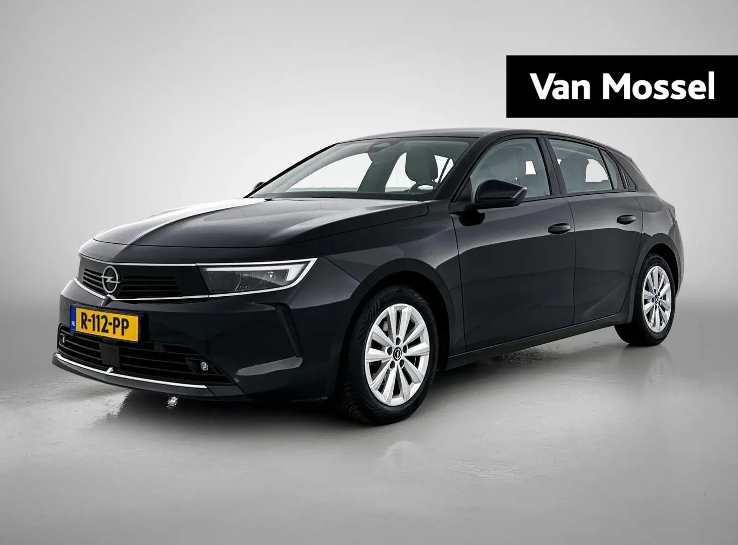 Opel Astra 1.2 Edition Zwart - 1