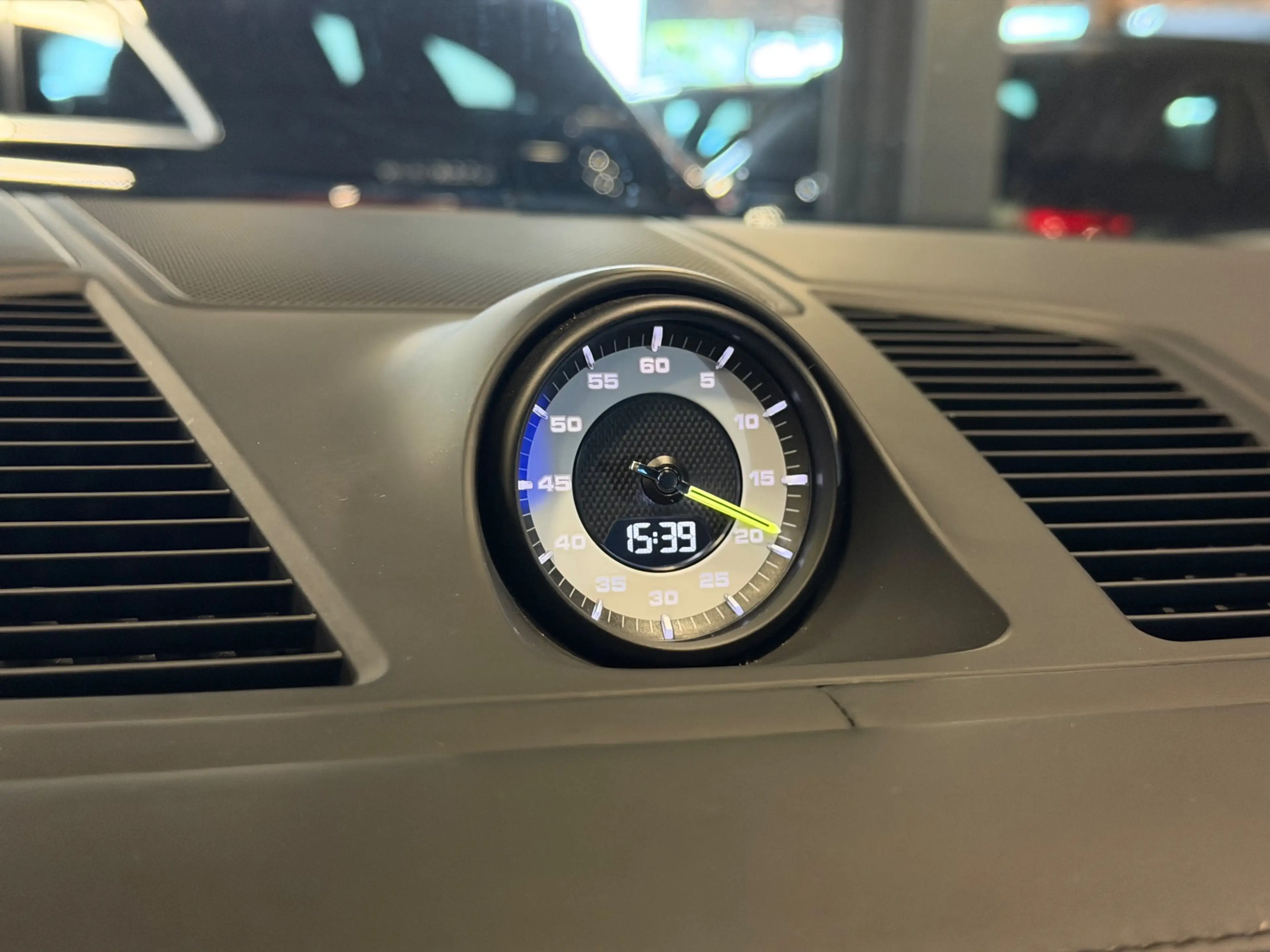 Porsche Cayenne Coupé 3.0 E-Hybrid PANO|LUCHTVERING|FULL OPTIONS! — photo 18