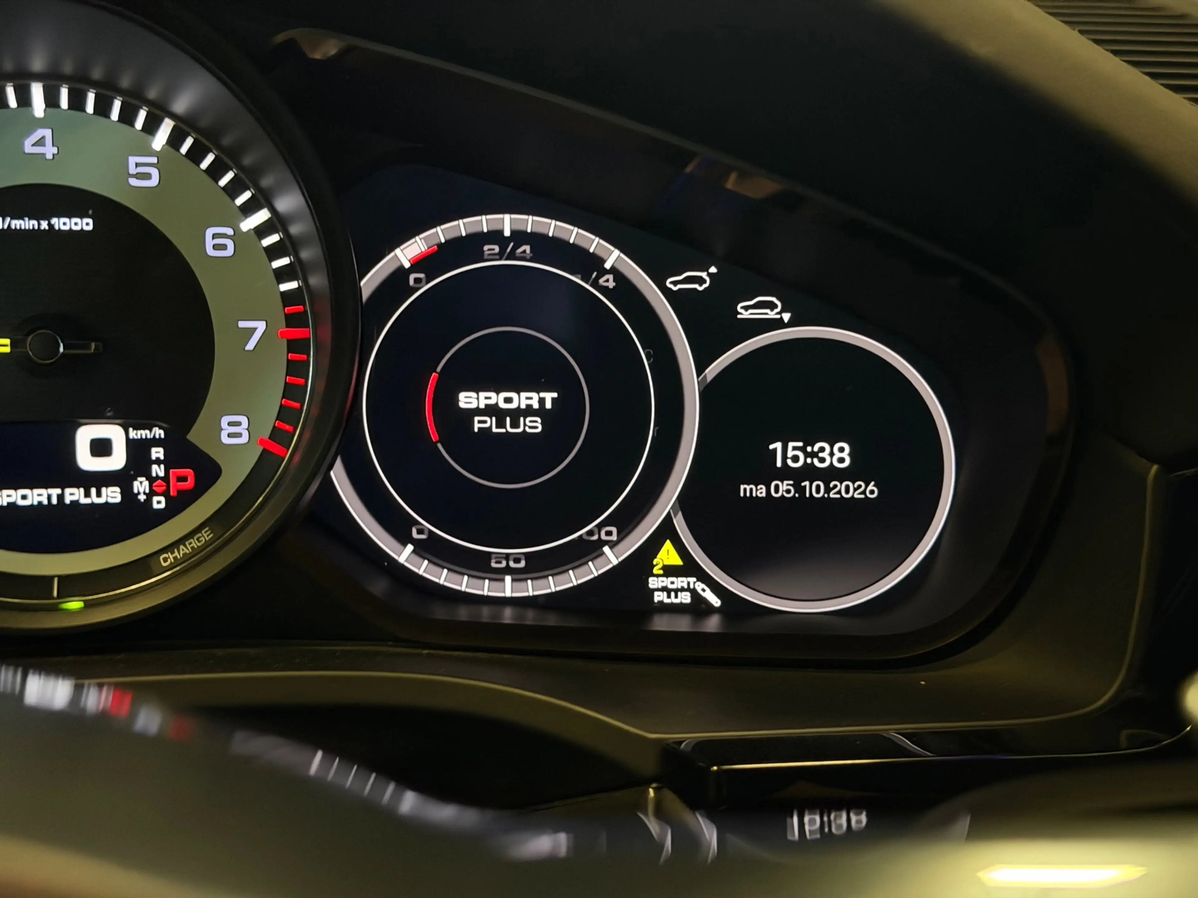 Porsche Cayenne Coupé 3.0 E-Hybrid PANO|LUCHTVERING|FULL OPTIONS! — photo 17