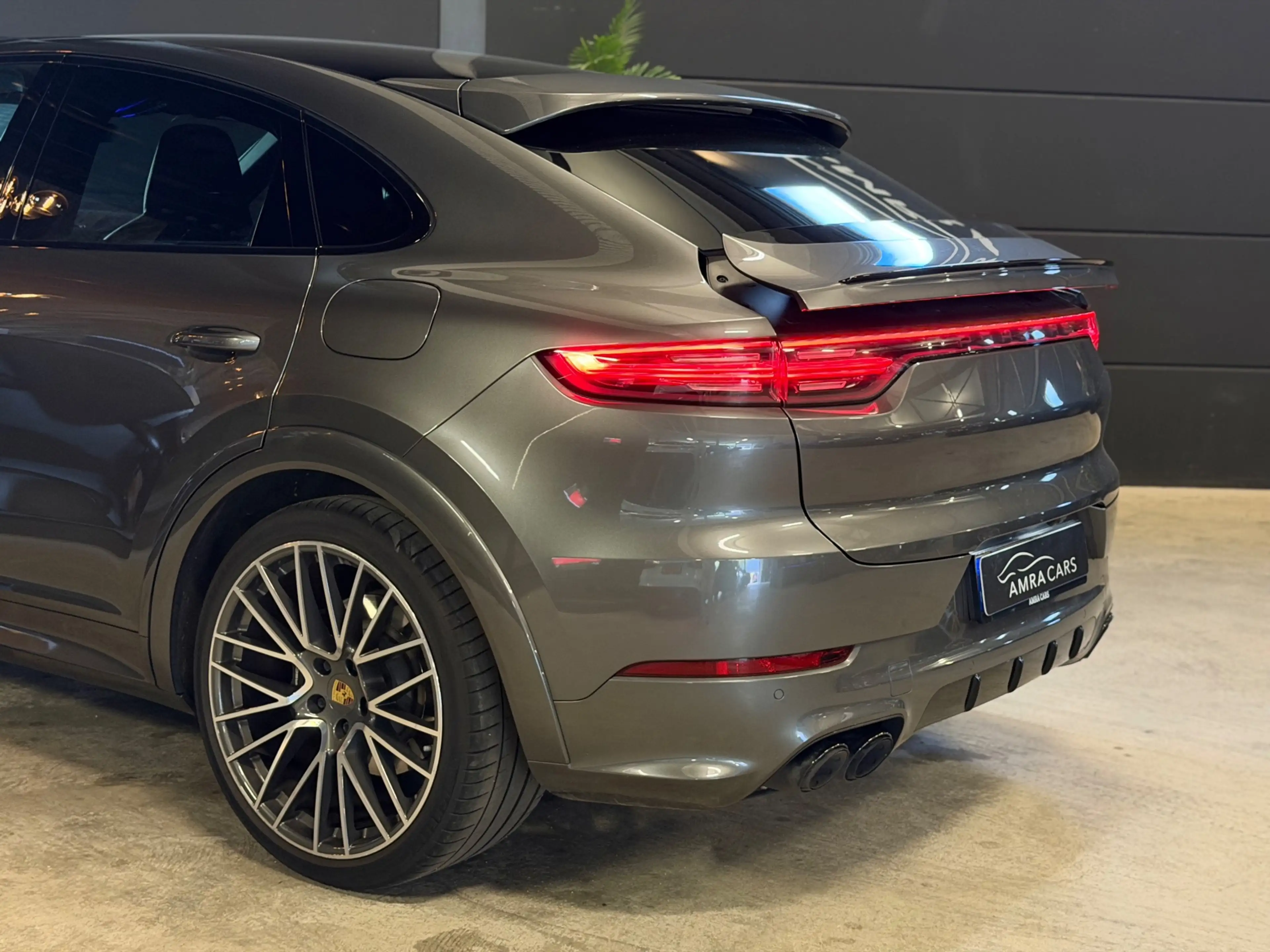 Porsche Cayenne Coupé 3.0 E-Hybrid PANO|LUCHTVERING|FULL OPTIONS! — photo 10